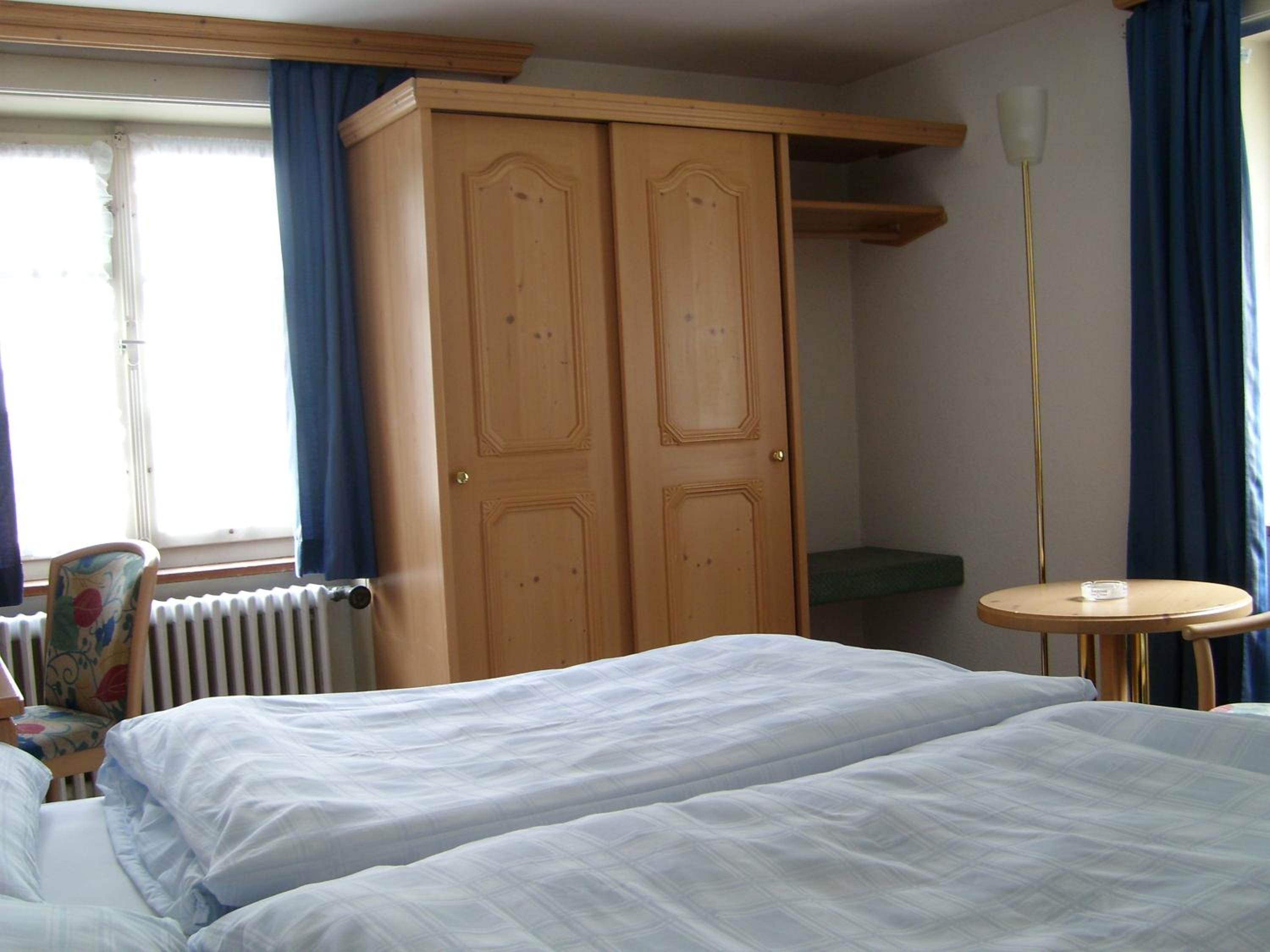Double or Twin Room - Photo 4