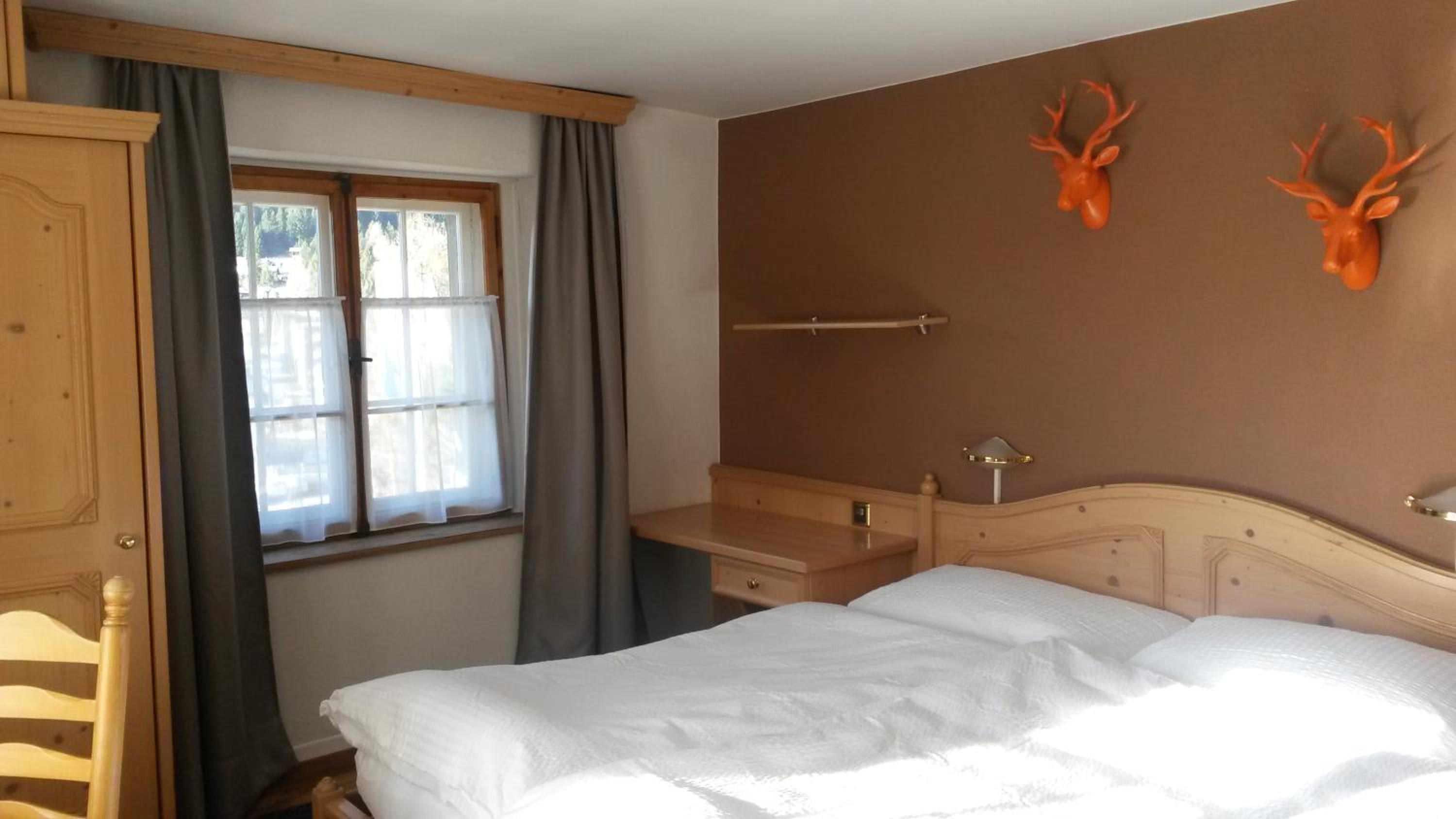 Double or Twin Room with Shared Bathroom photo 3