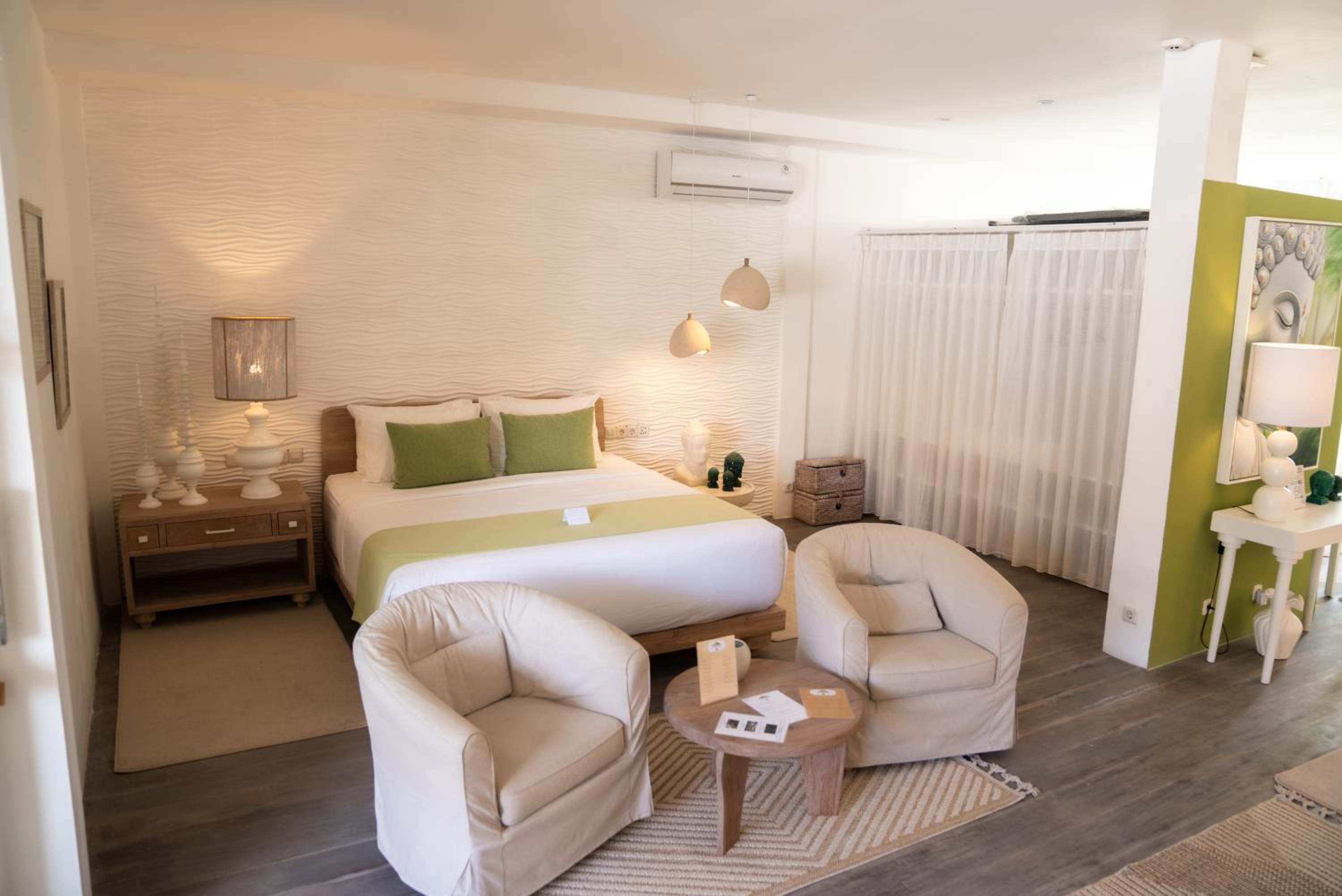 Suite with Balcony photo 2