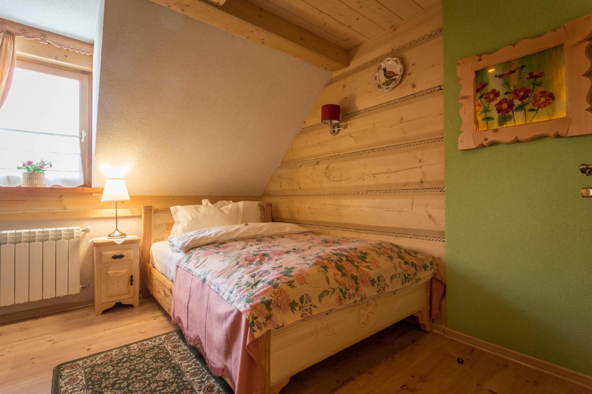 Economy Room