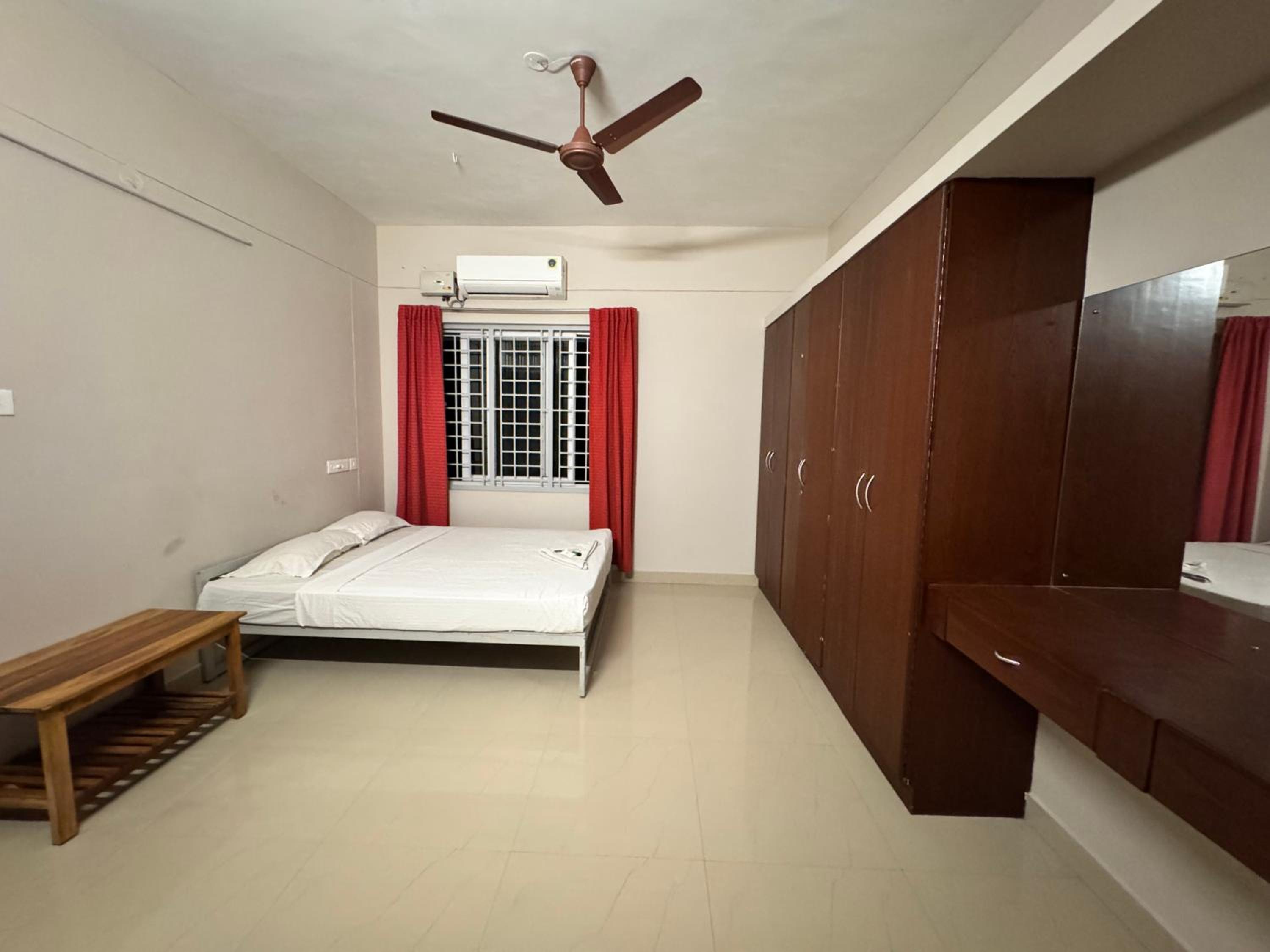 Two-Bedroom Superior Apartment - Photo 7