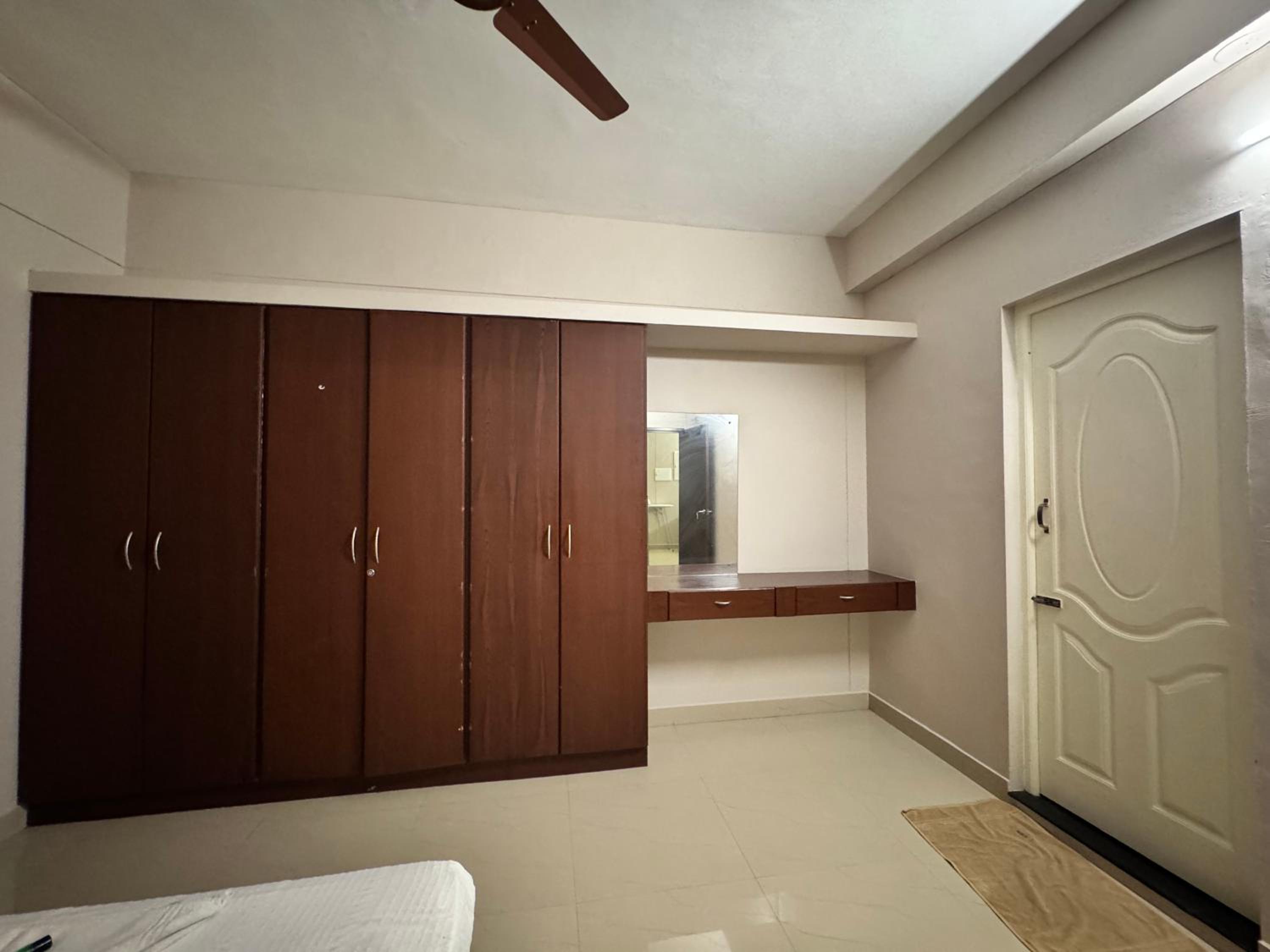 Two-Bedroom Superior Apartment - Photo 6