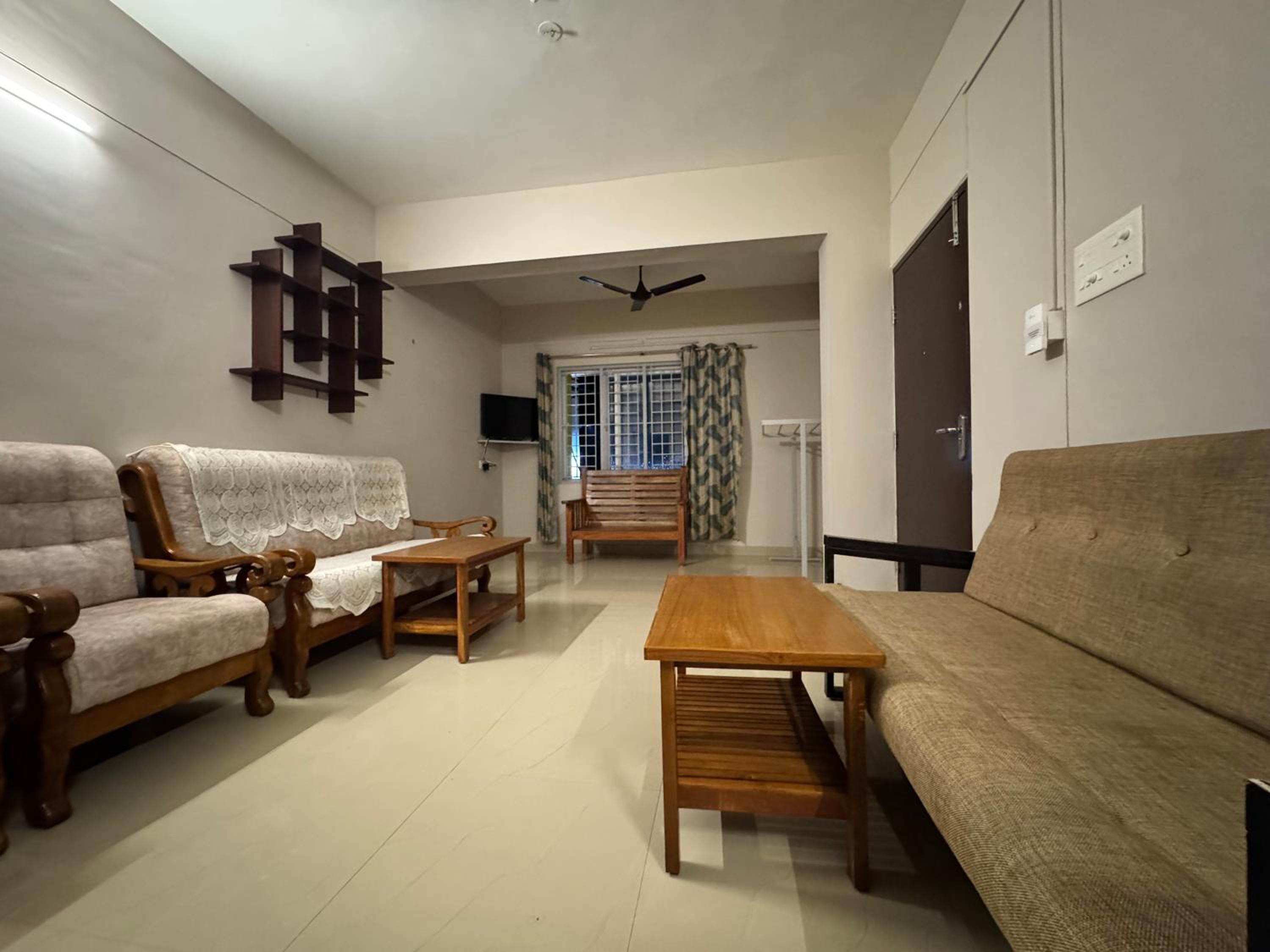Two-Bedroom Superior Apartment - Photo 4