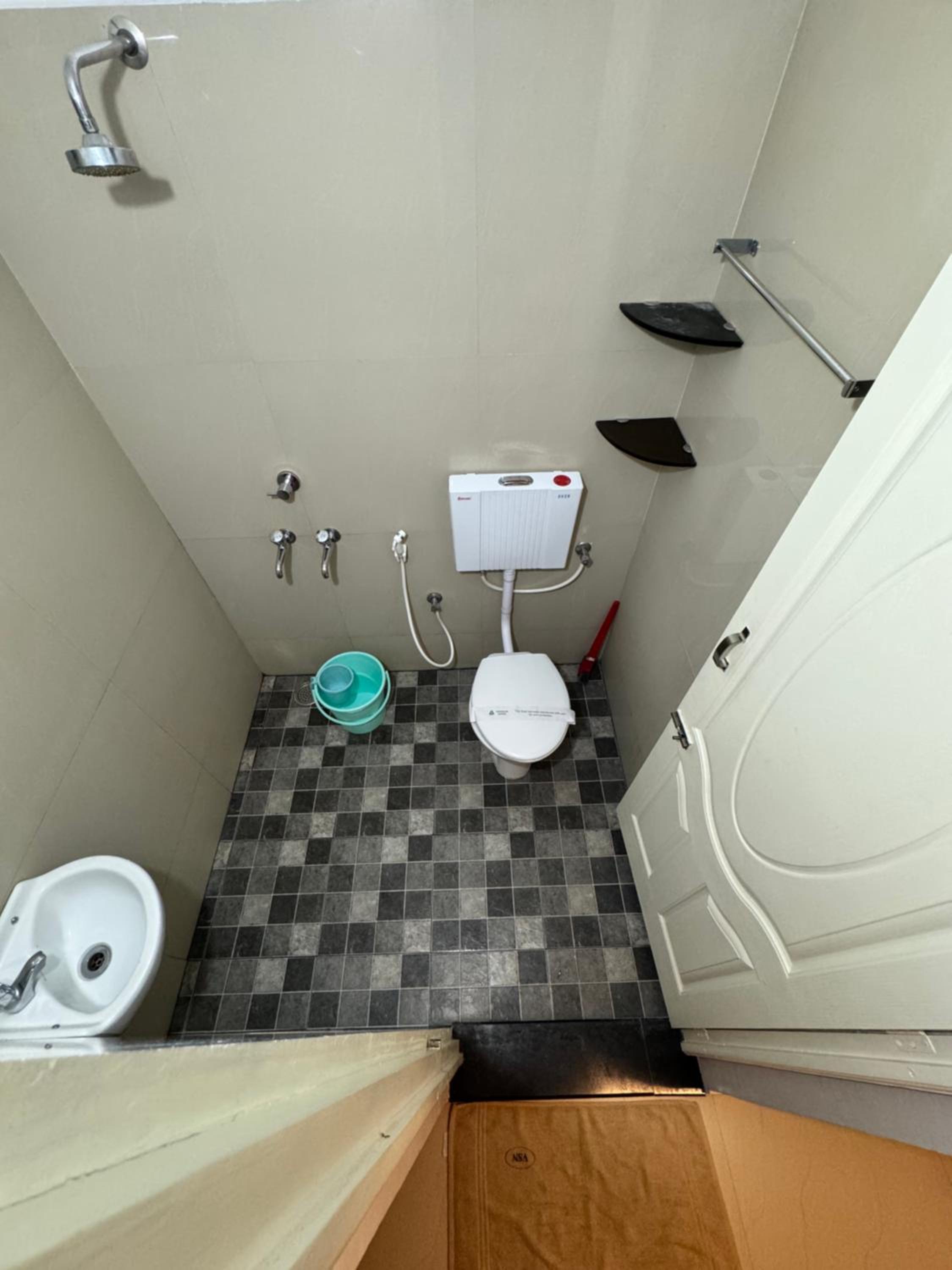 Two-Bedroom Superior Apartment - Photo 2
