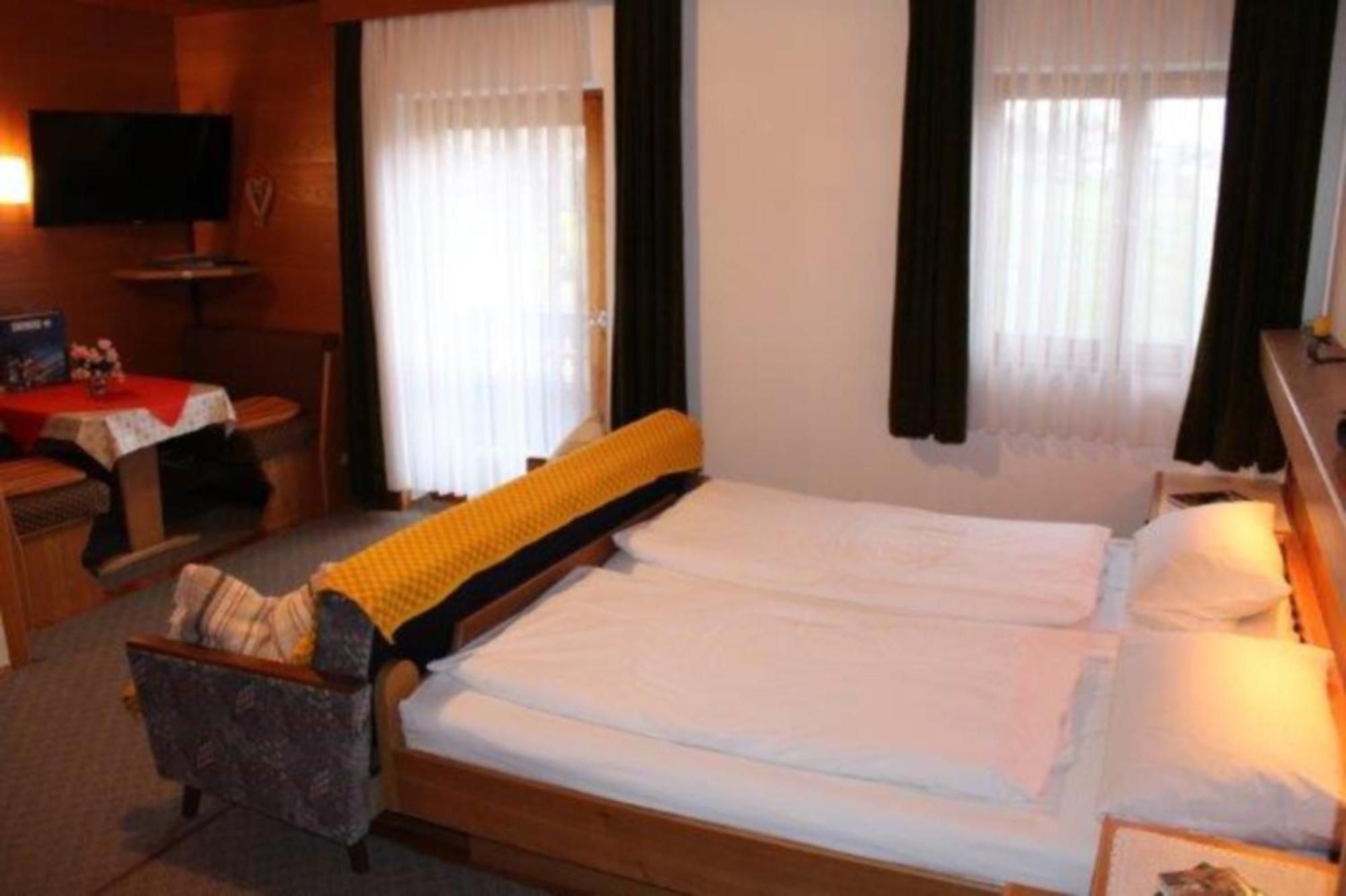 Double Room with Balcony photo 1