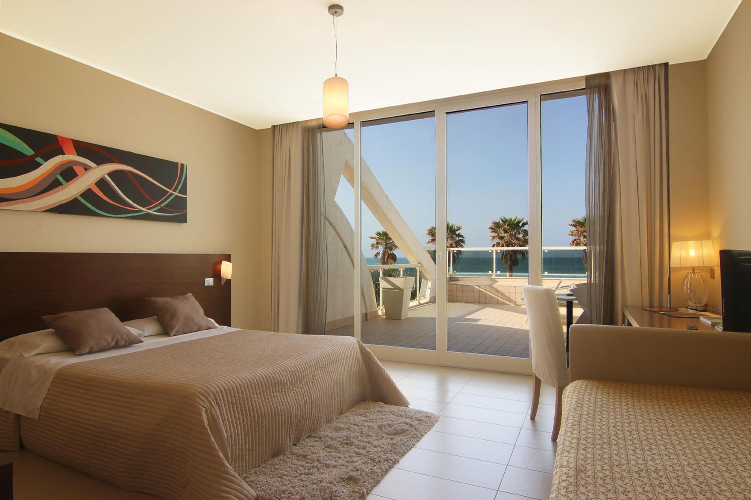Junior Suite with Terrace and Sea View - Photo 1