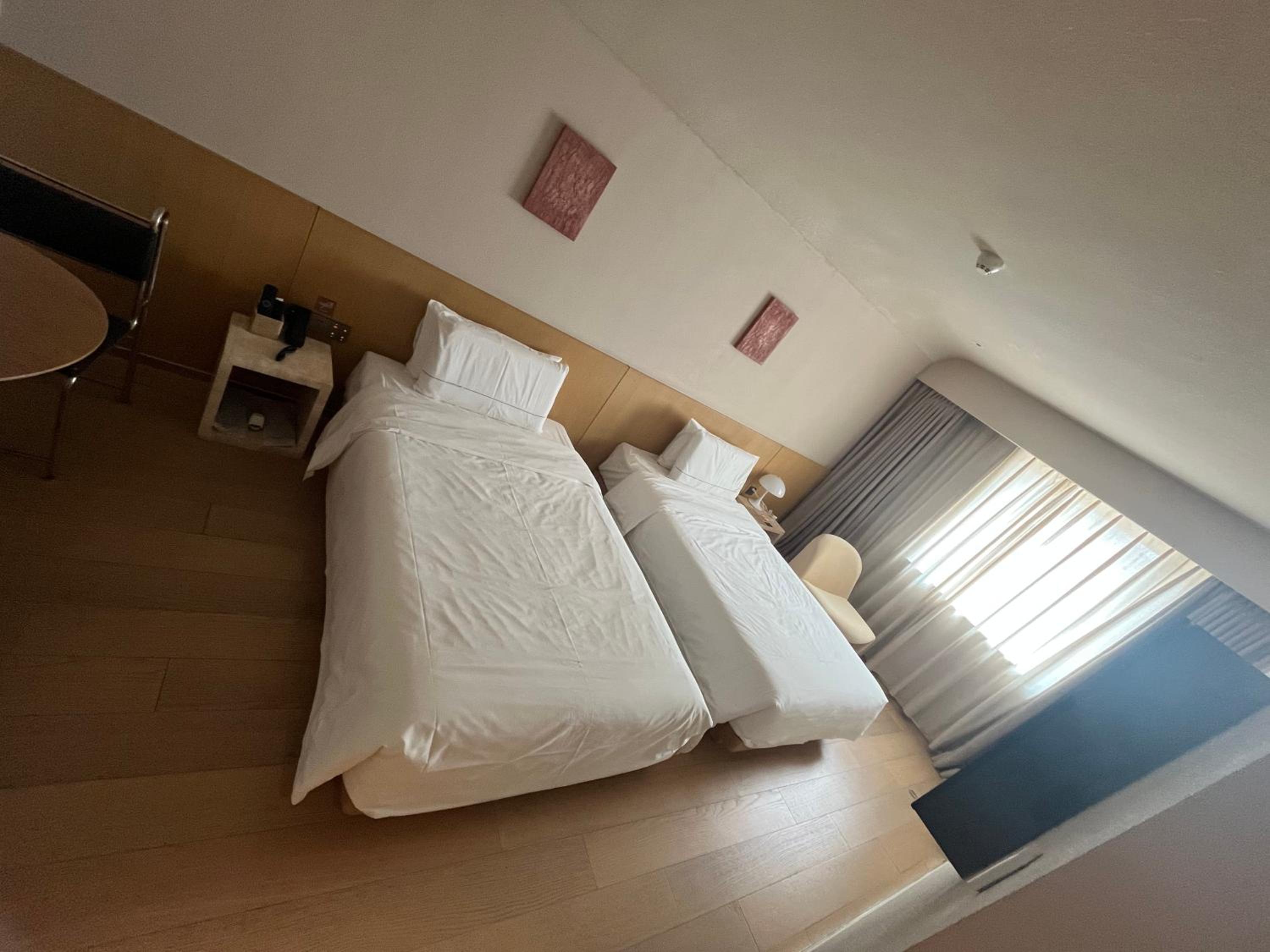 Jimu Twin Room with City View