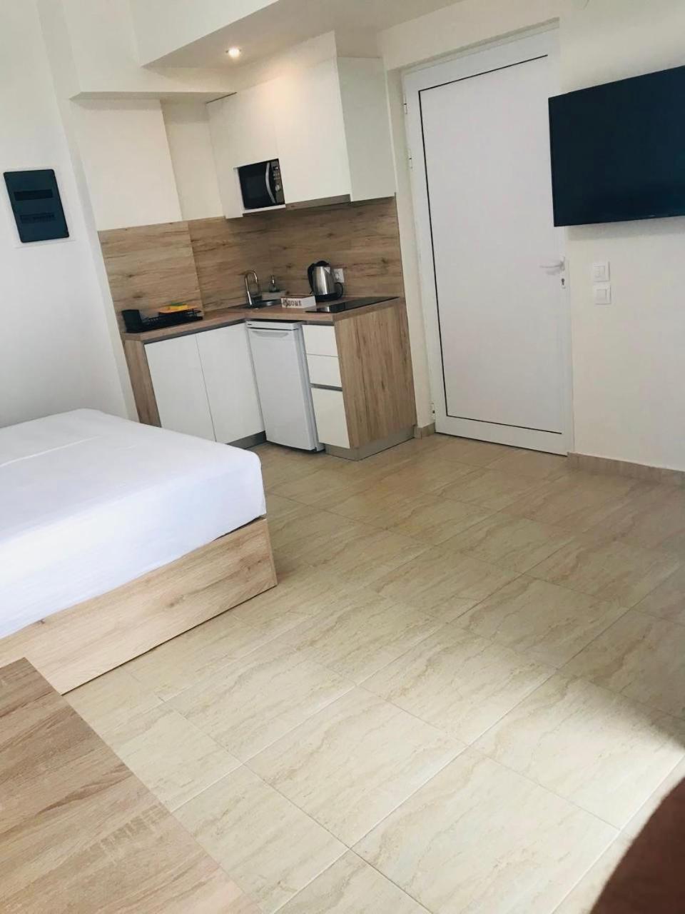 Triple Room with Terrace photo 2
