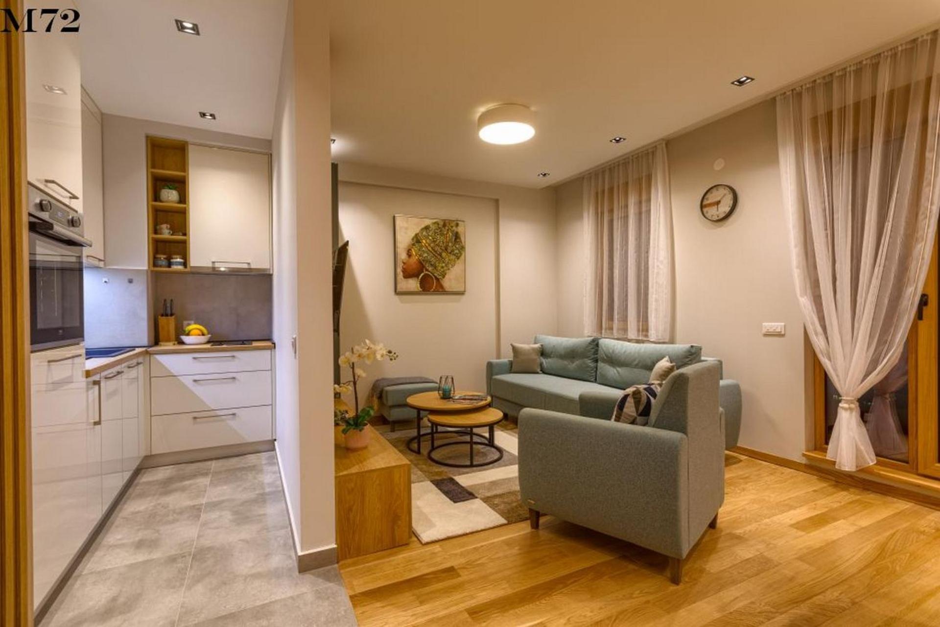 Apartment with Garden View