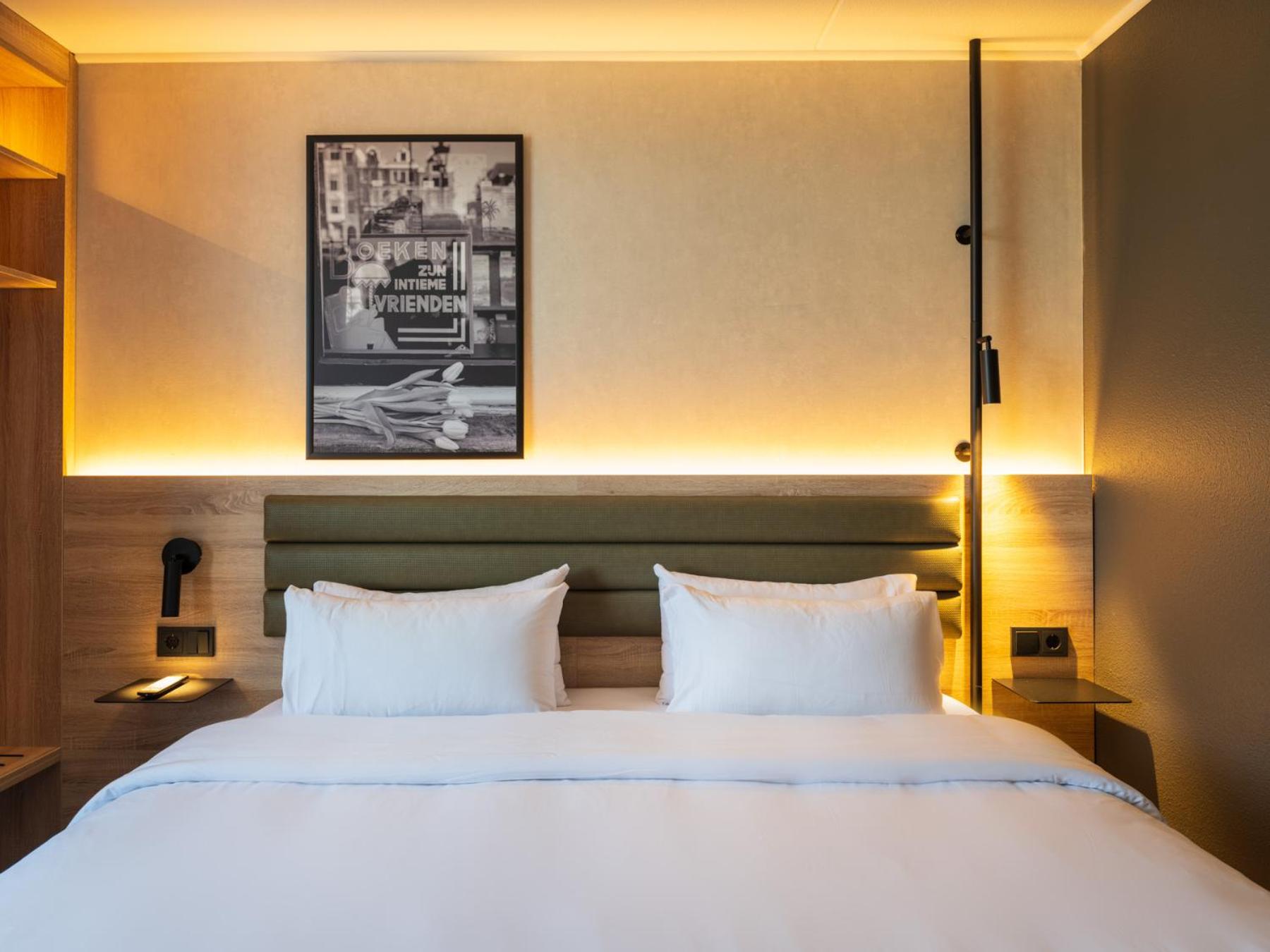 Superior Room - 1 King Bed - Photo 4