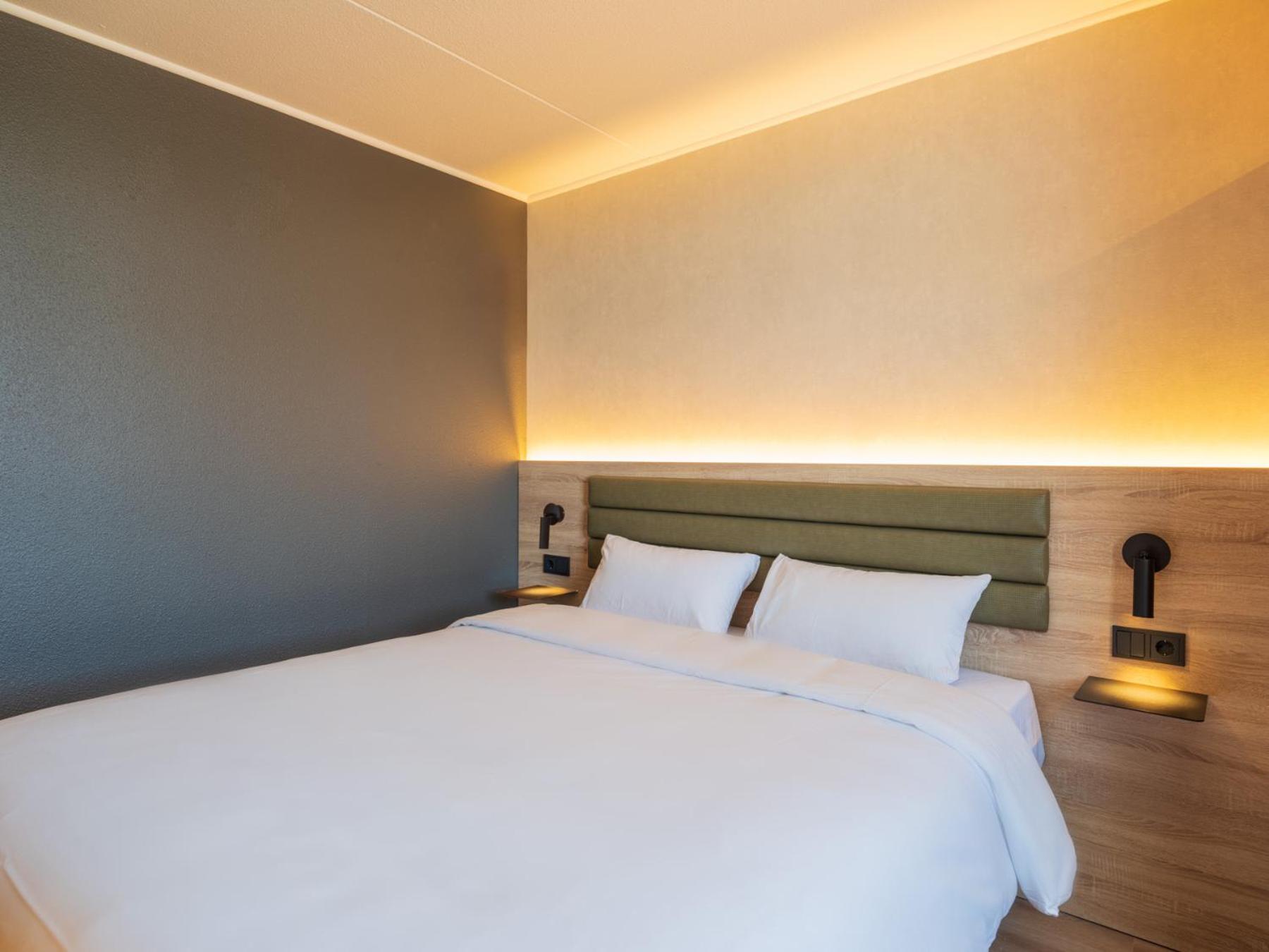 Standard Room - 1 Queen Bed - Photo 5