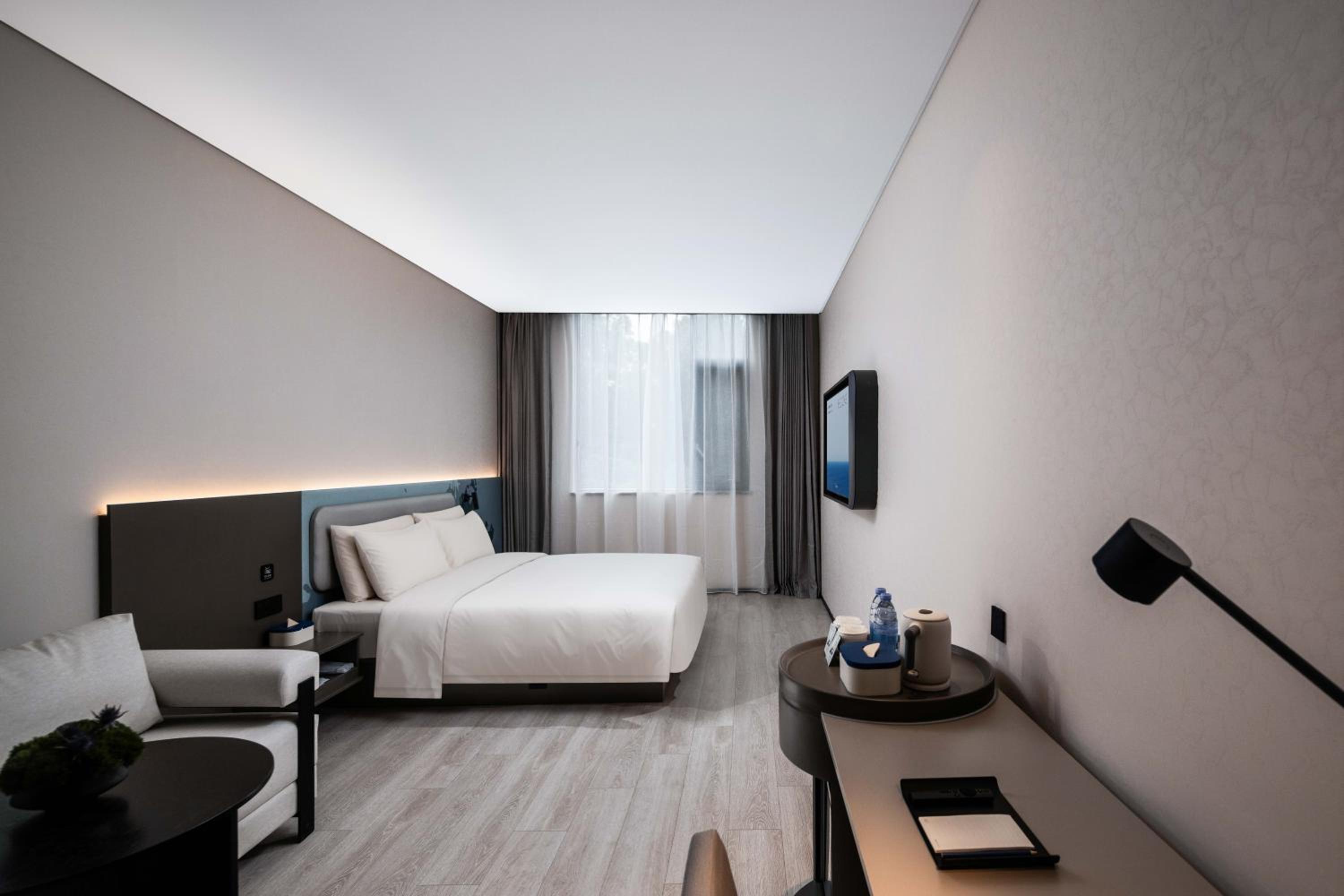 Super Double Room