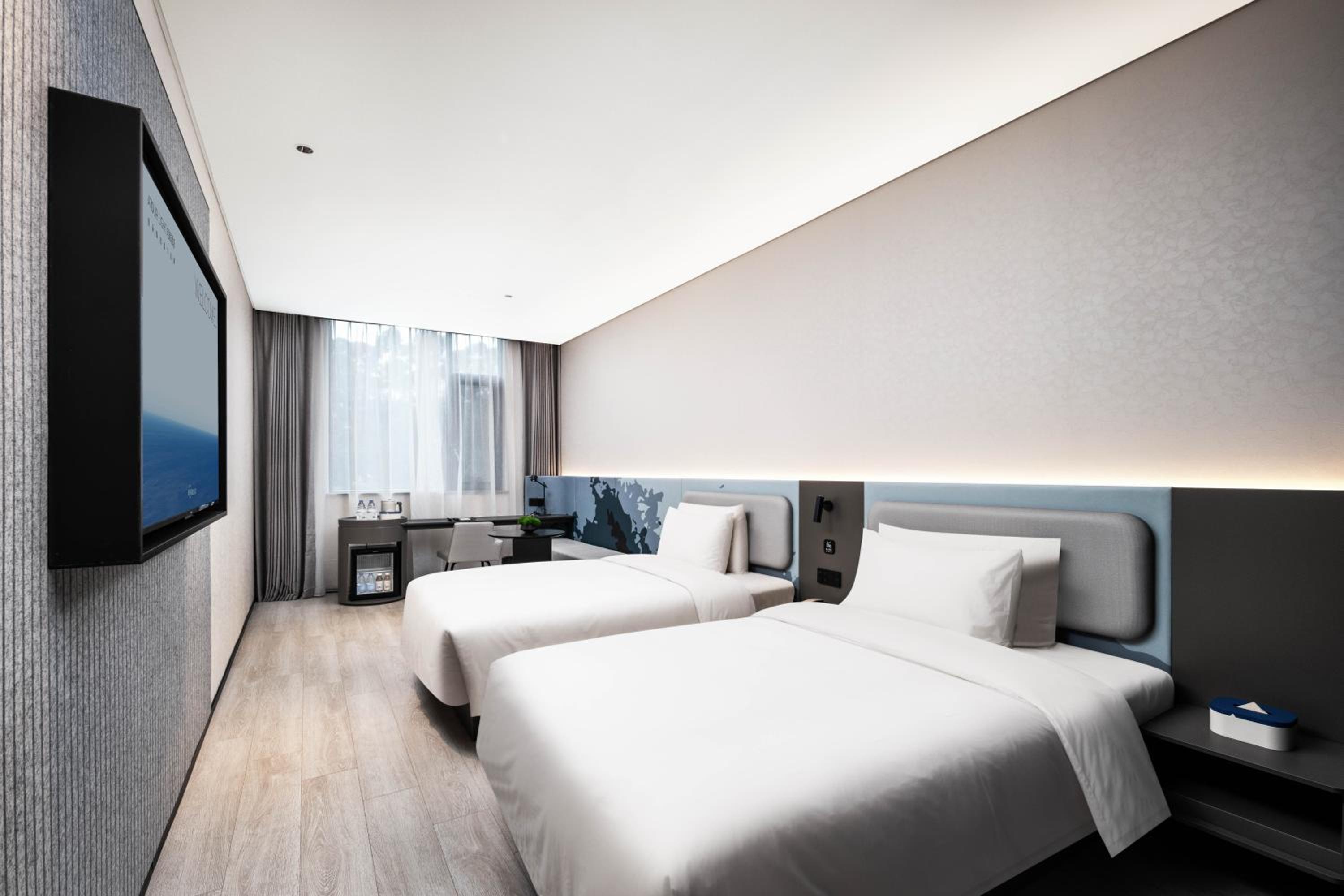 Super Twin Room