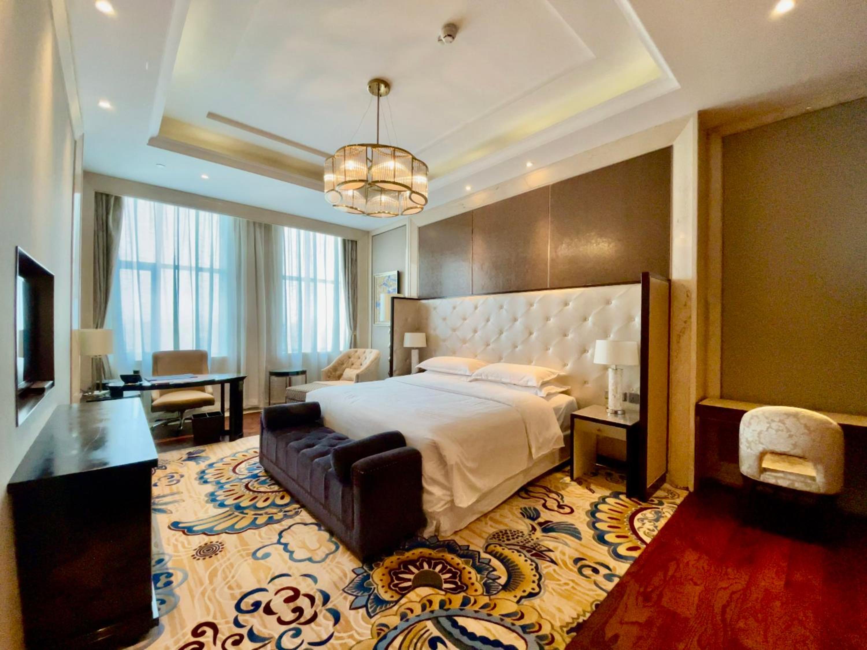 Club level, 2 Bedroom Presidential Suite, City View view