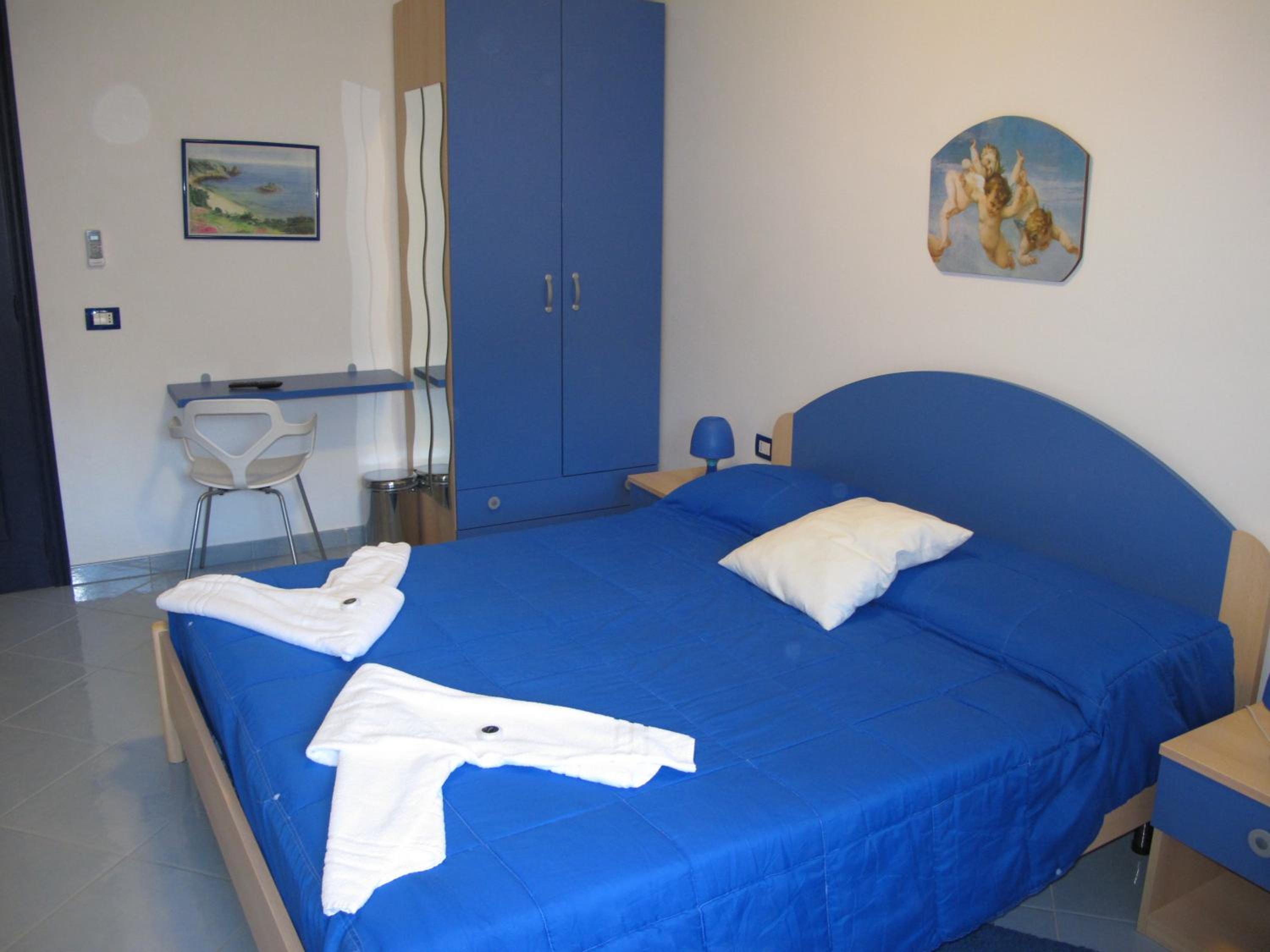 Economy Double Room photo 1