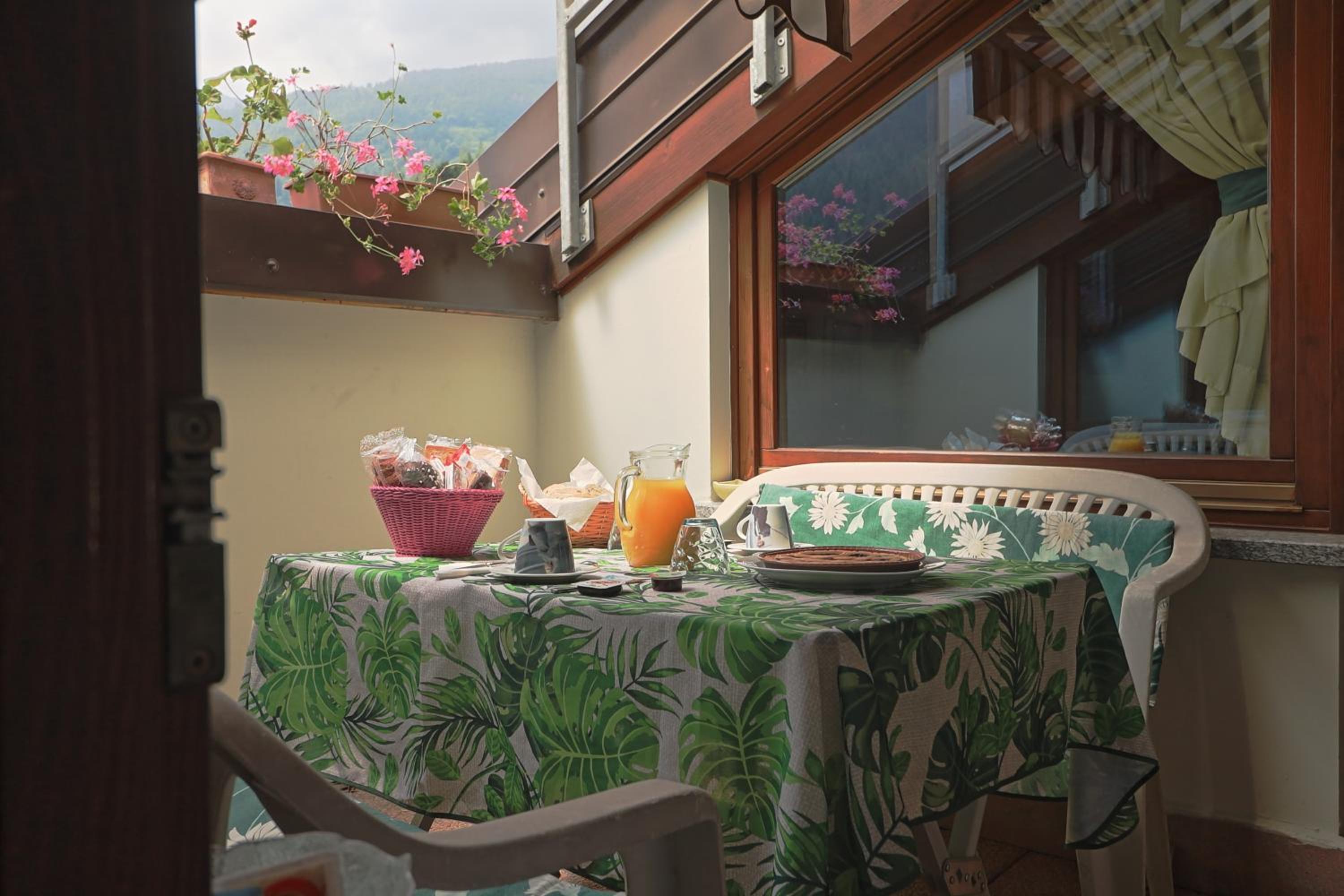Double Room with Shared Bathroom