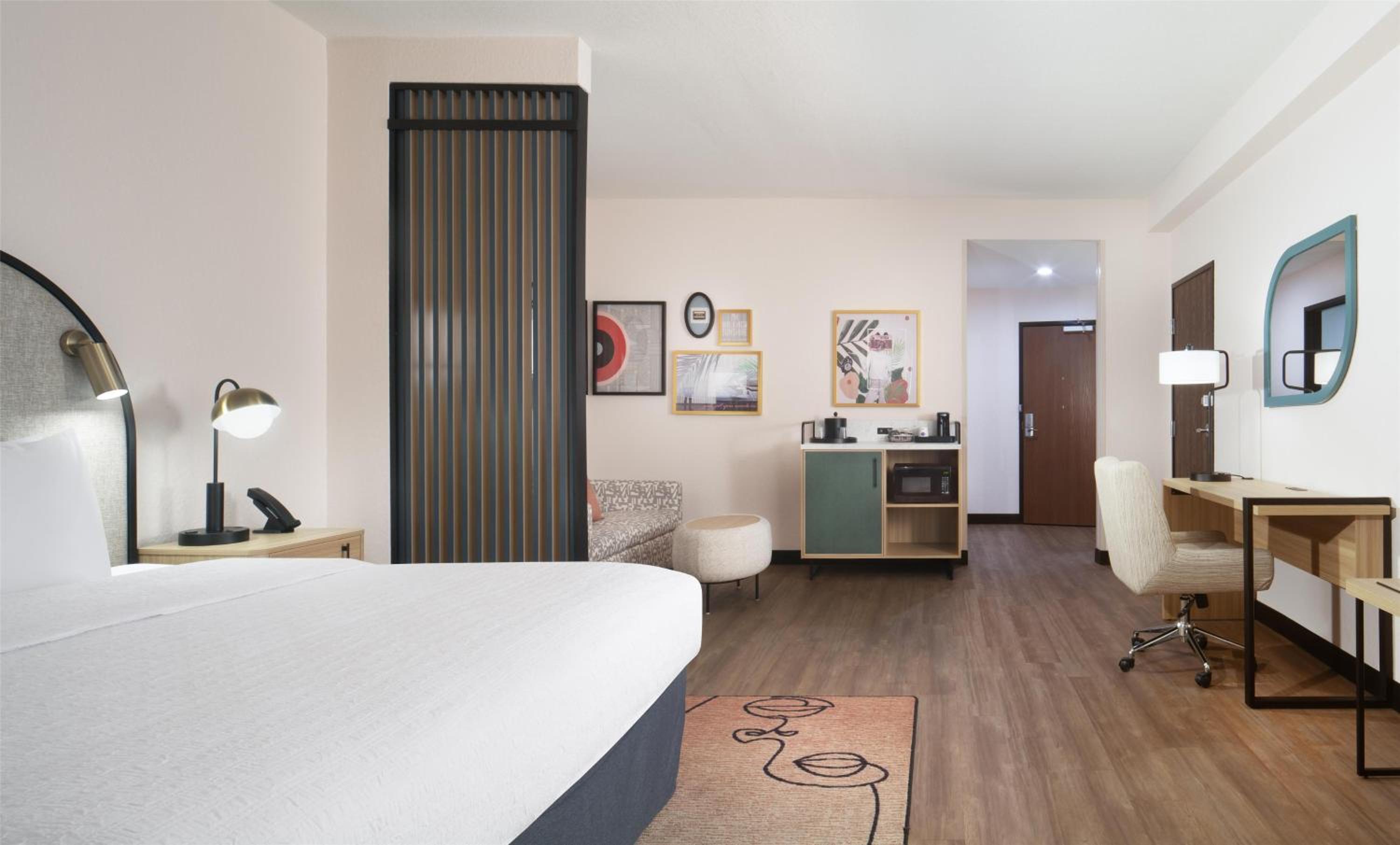 King Room - Hearing Access - Photo 6