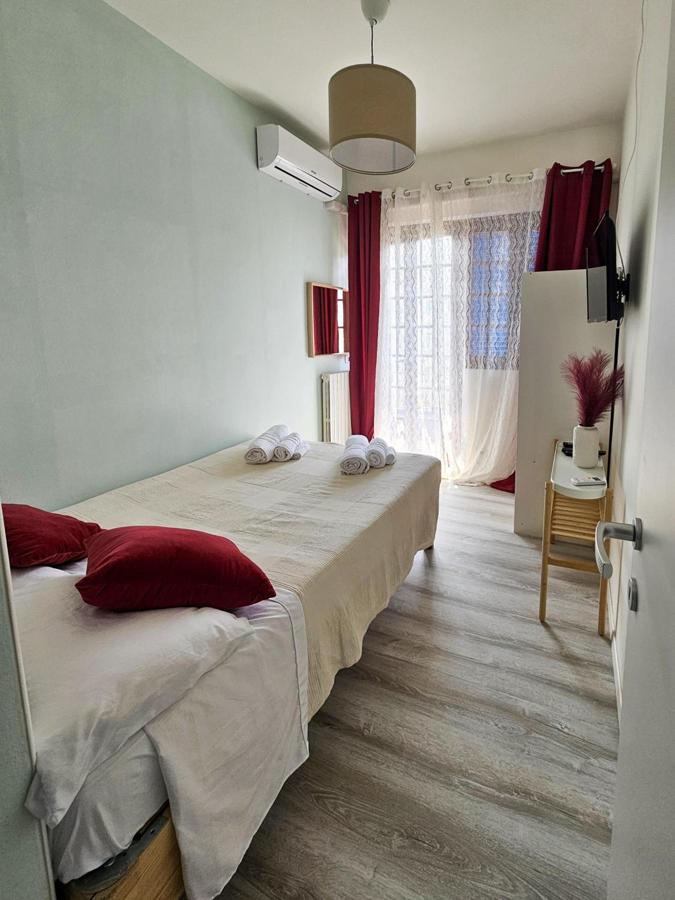 Double Room with Shared Bathroom photo 3