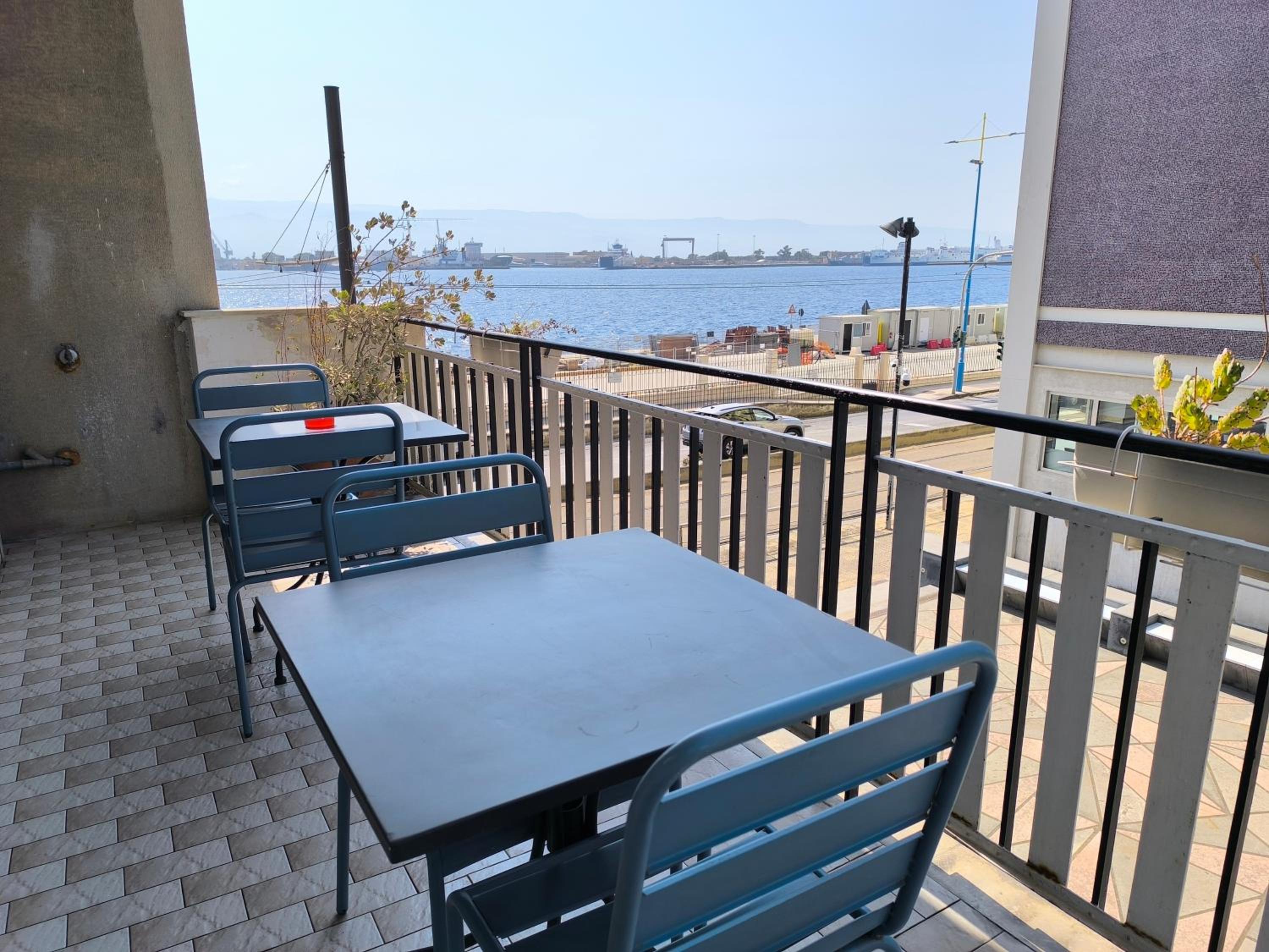 Deluxe Double Room with Balcony and Sea View