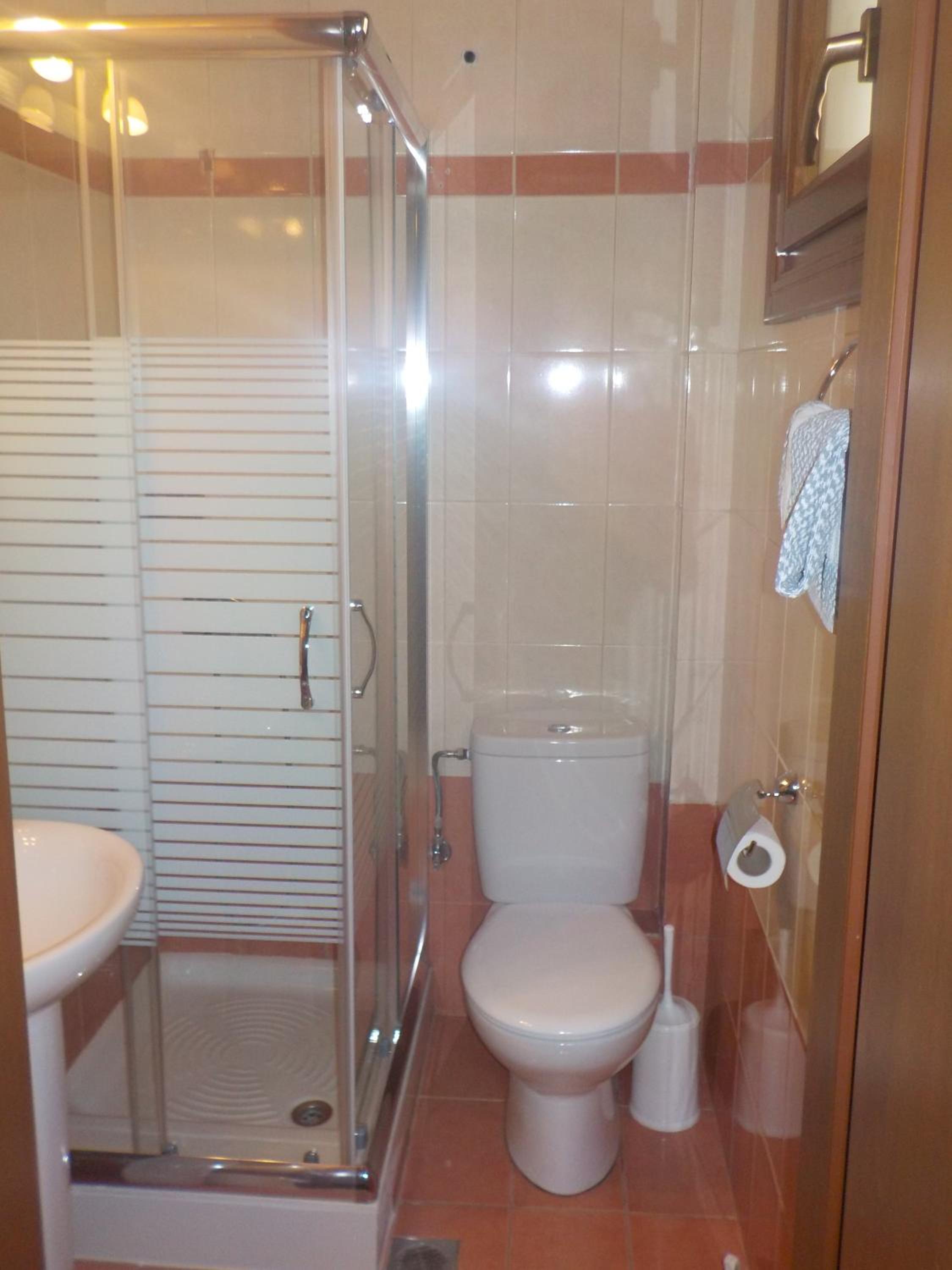 One-Bedroom Apartment - Photo 14