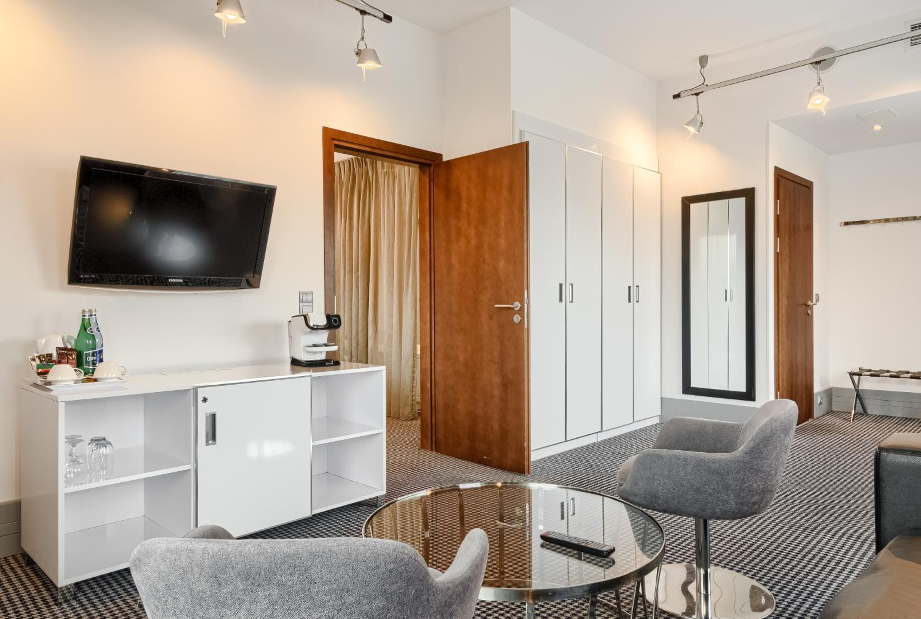 Deluxe Apartment photo 3