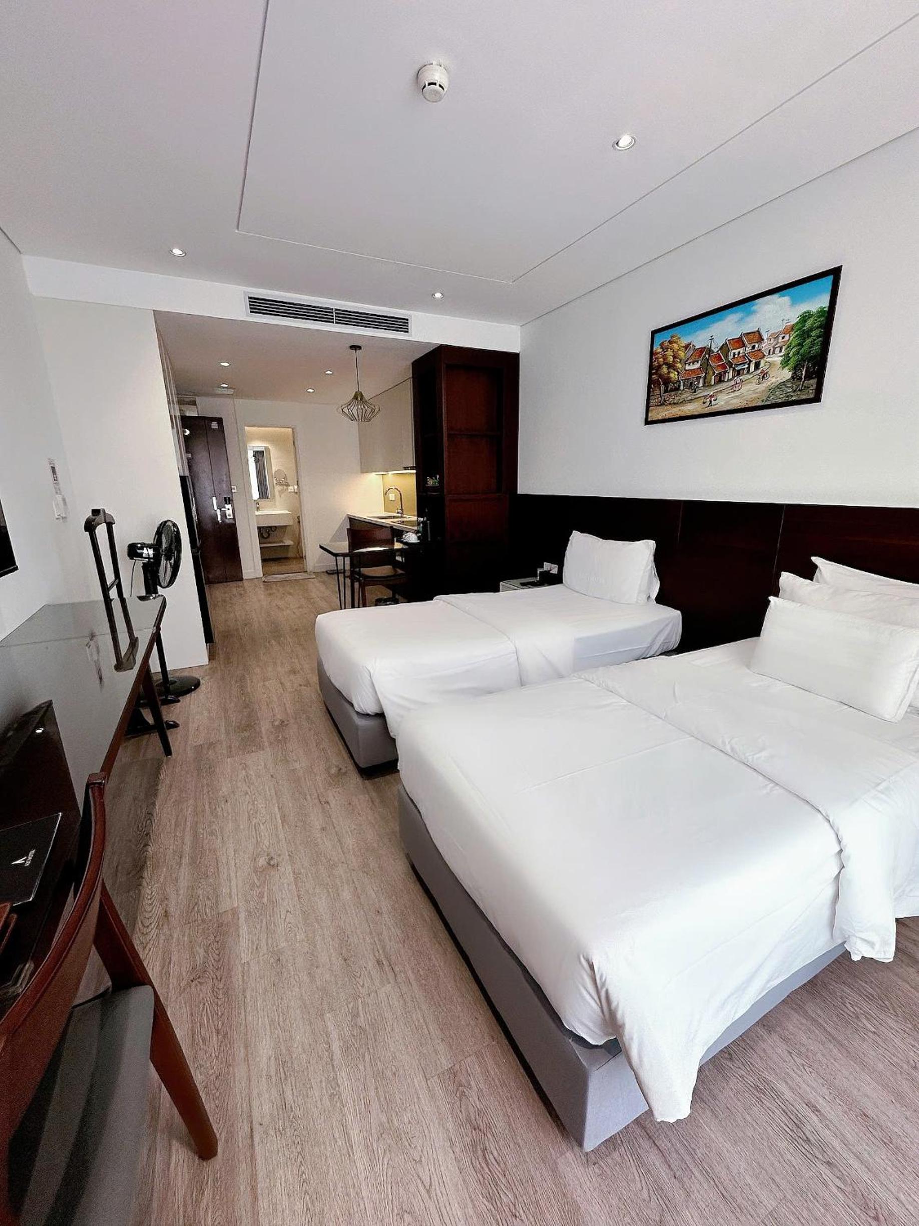 Large Twin Room