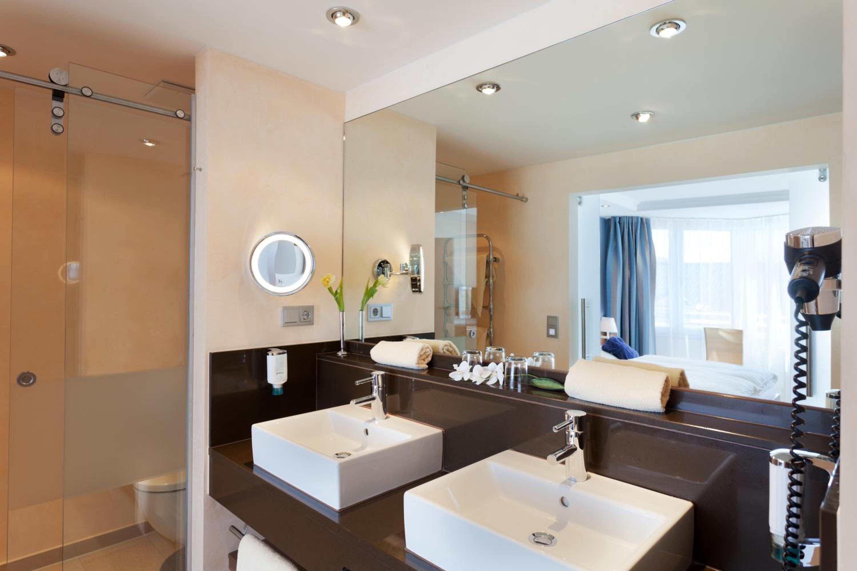 One-Bedroom Suite photo 1