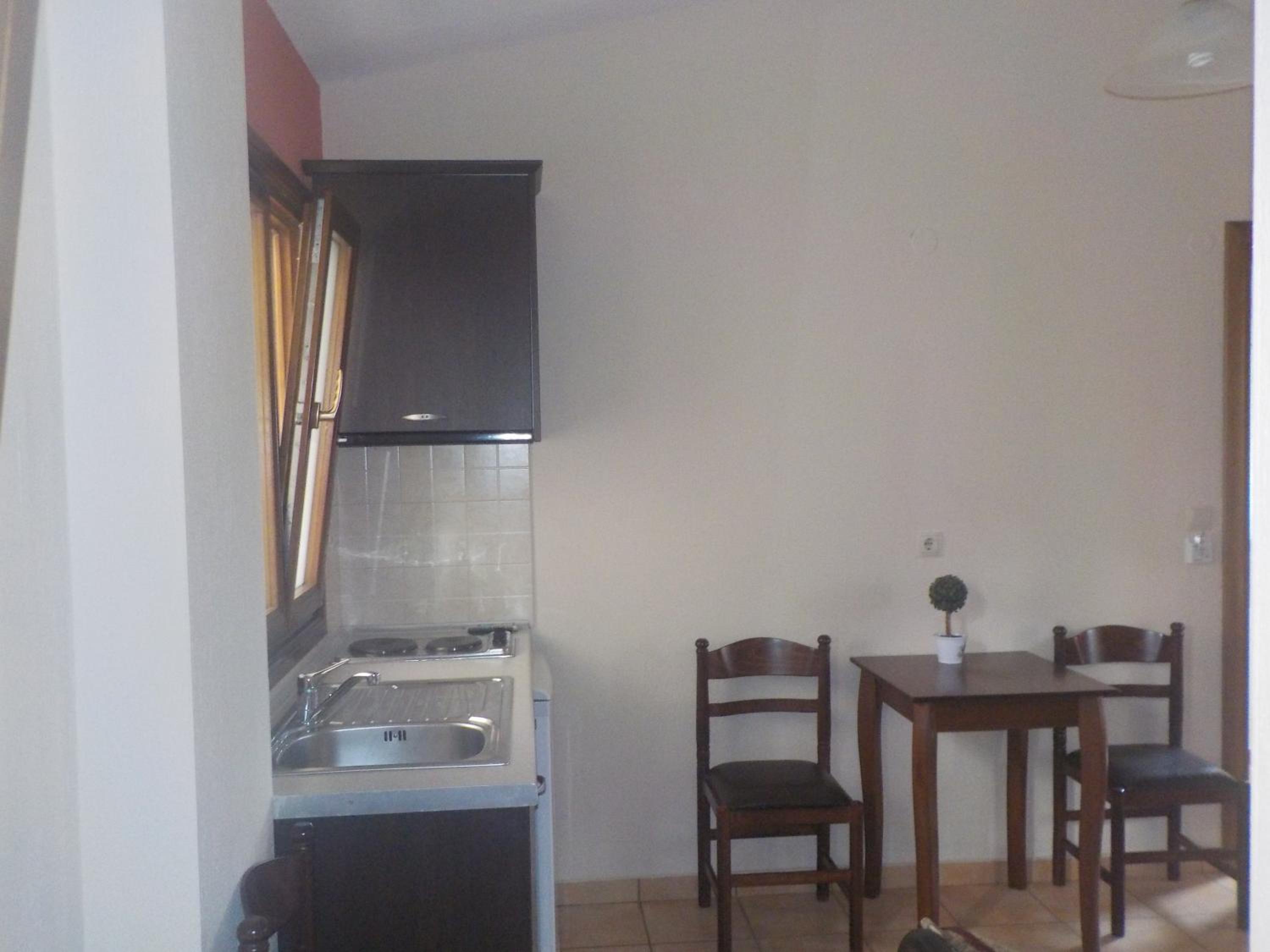 One-Bedroom Apartment - Photo 13