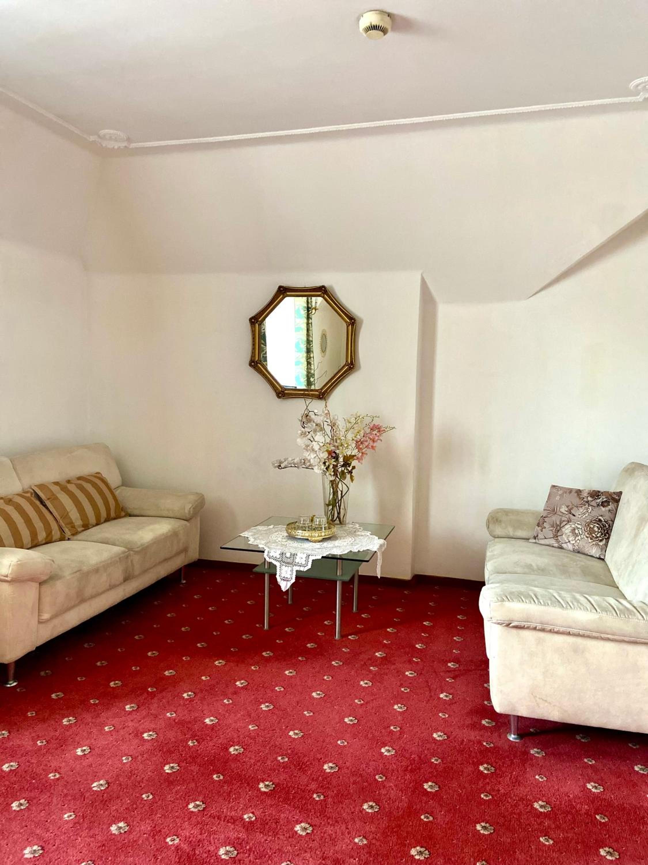 Large Double Room photo 3