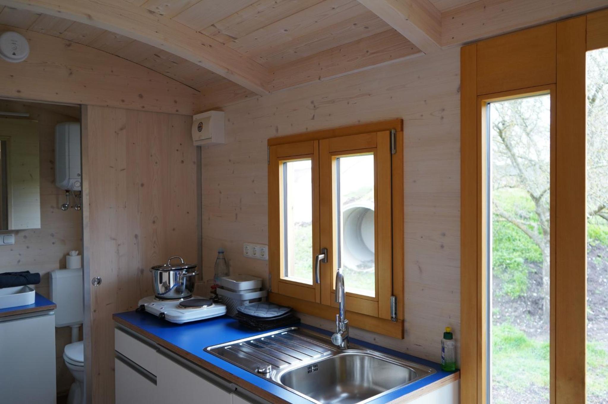 Mobile Home photo 2