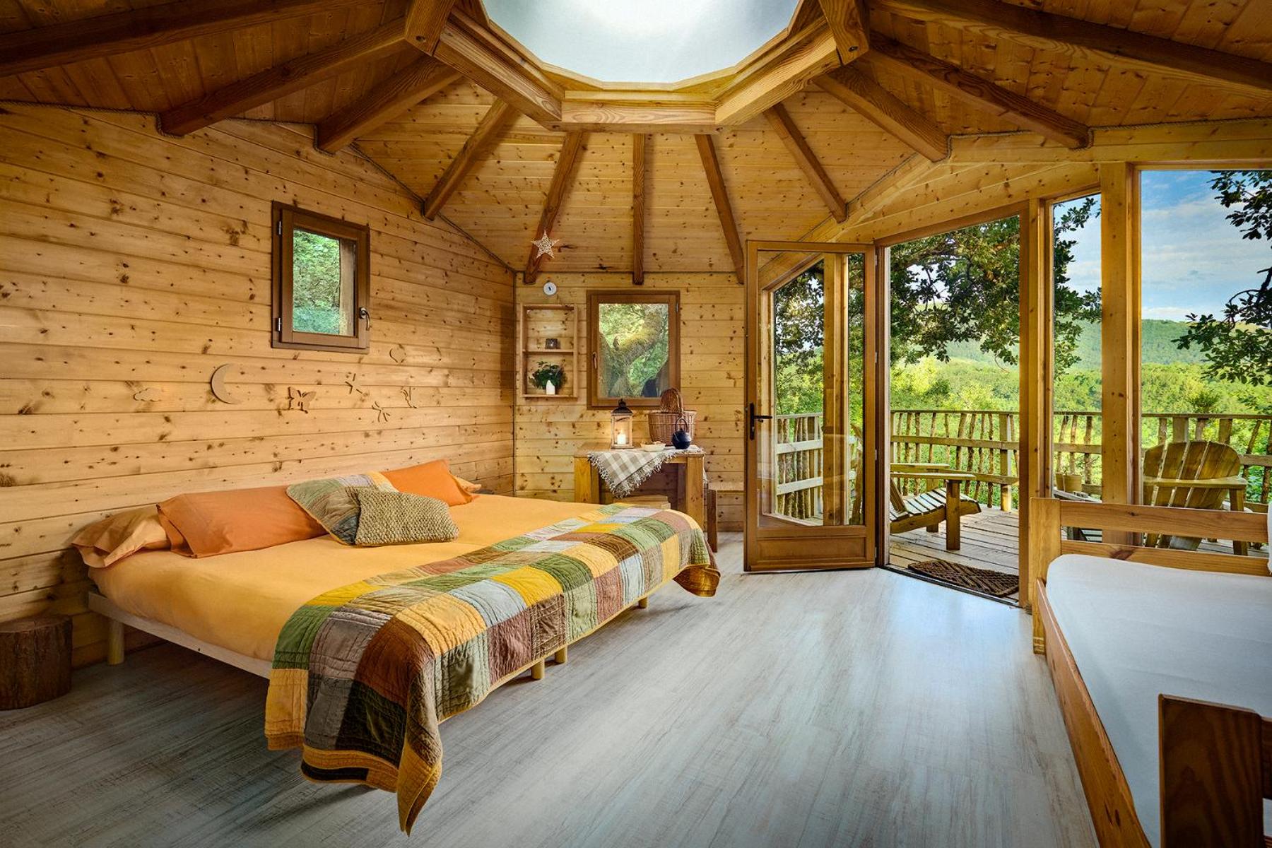 Suite with Mountain View