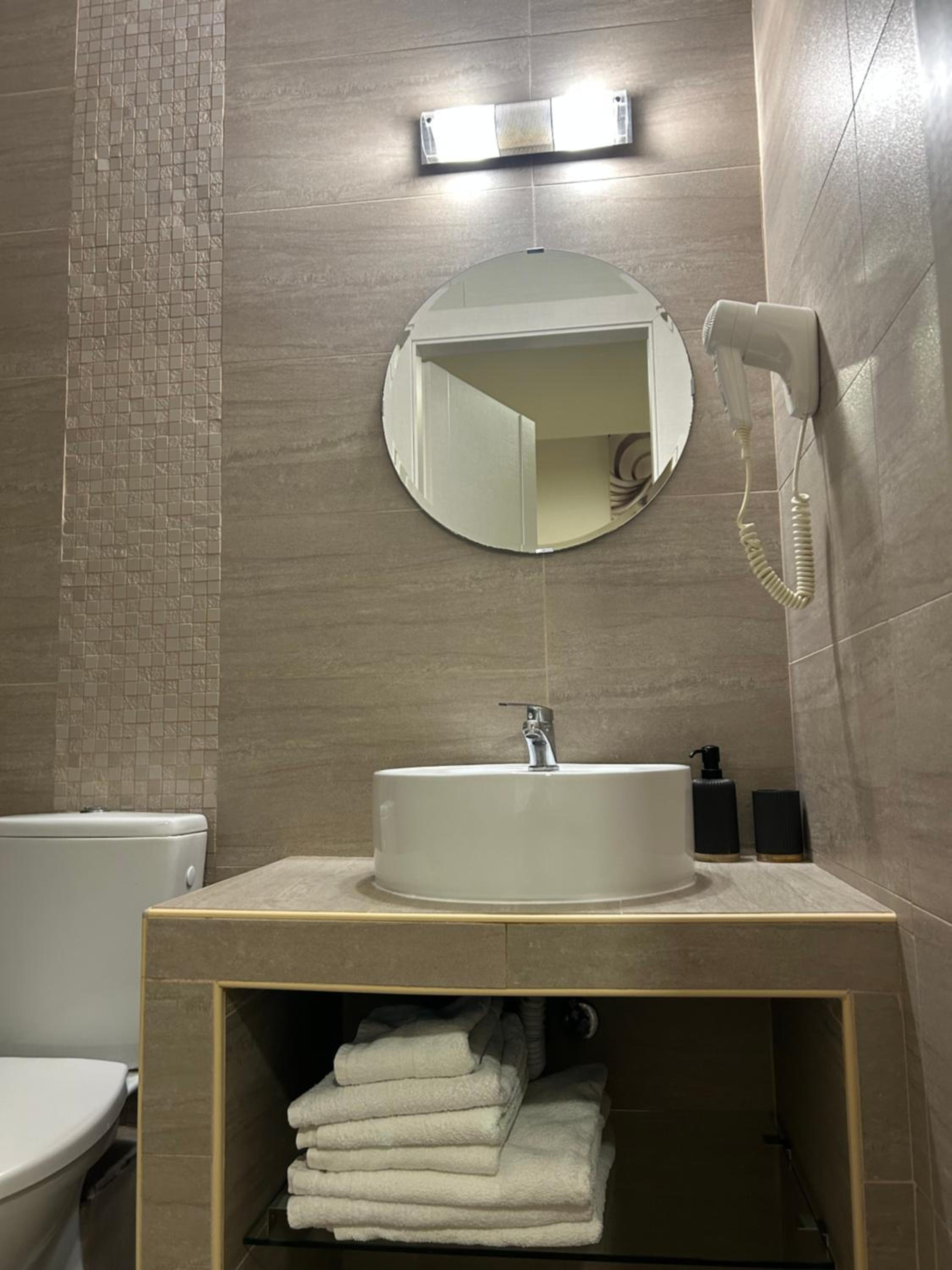 Double Room with Extra Bed photo 3