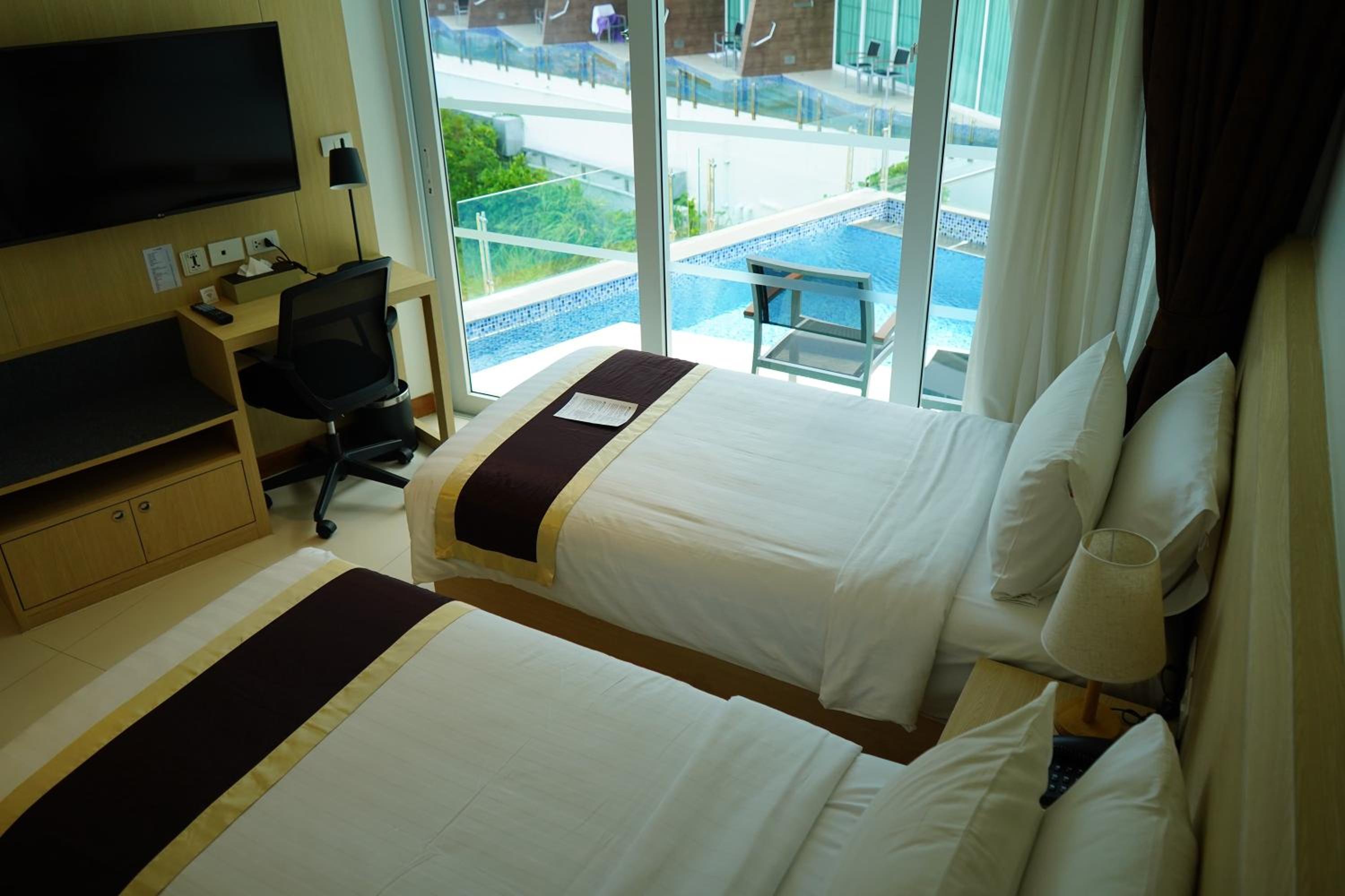 Superior With Pool Access - Twin Bed - Photo 2