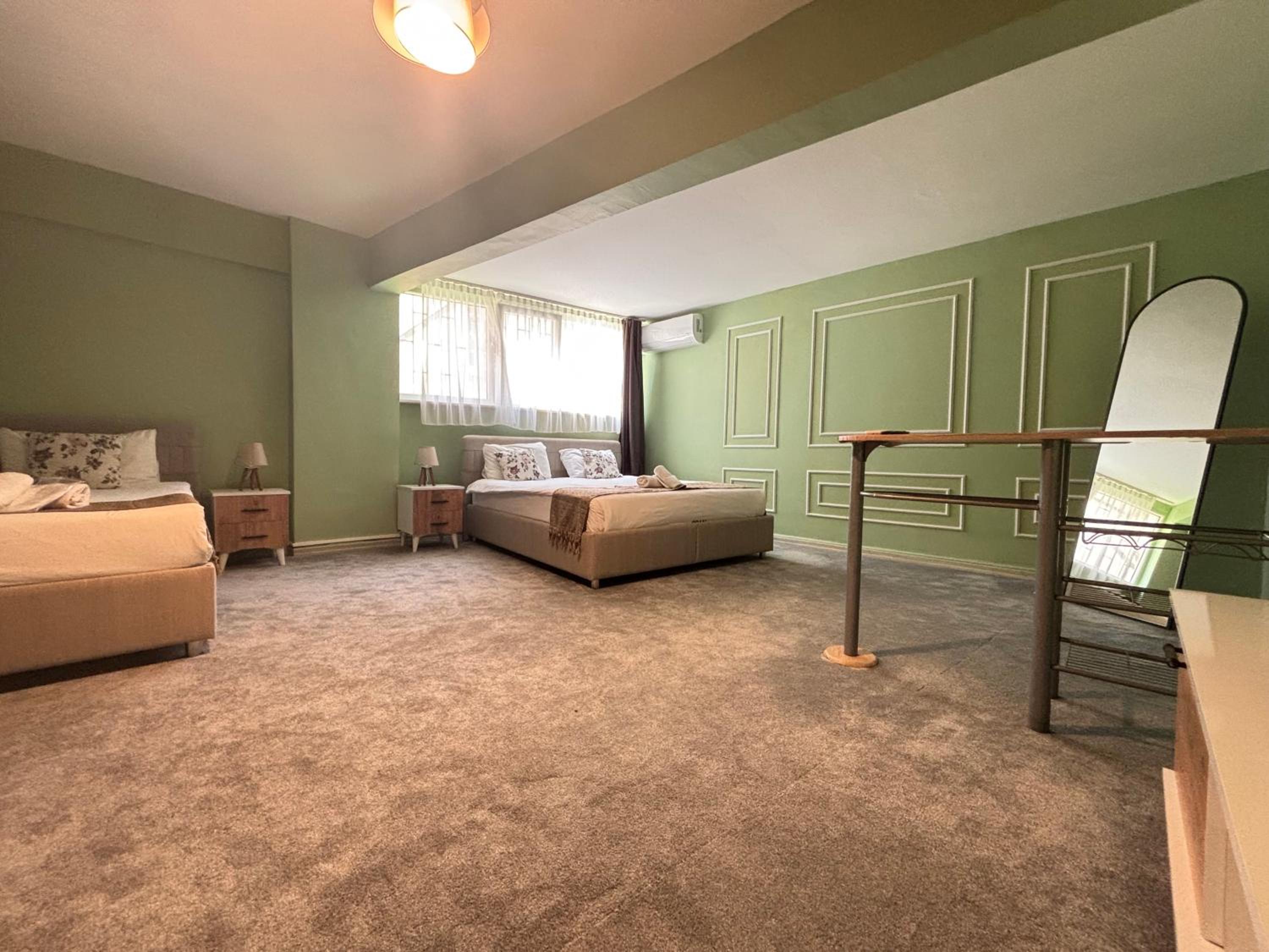 Standard Family Room photo 1