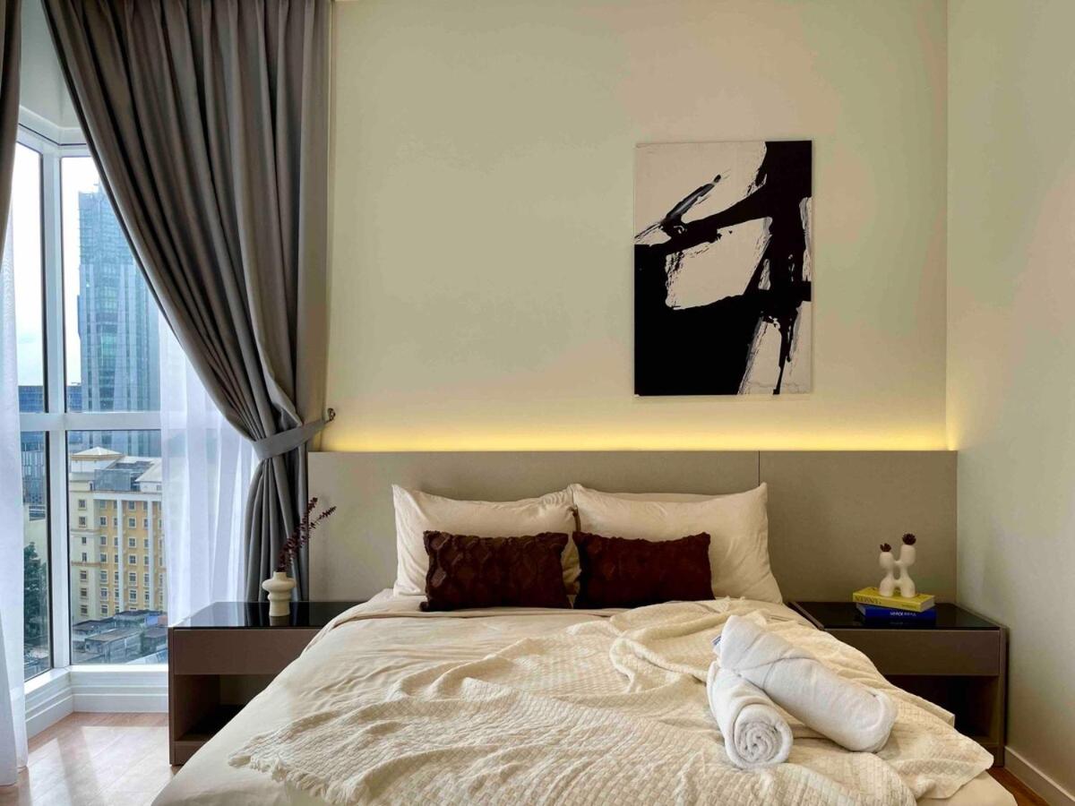 One-Bedroom Apartment with Balcony and City View