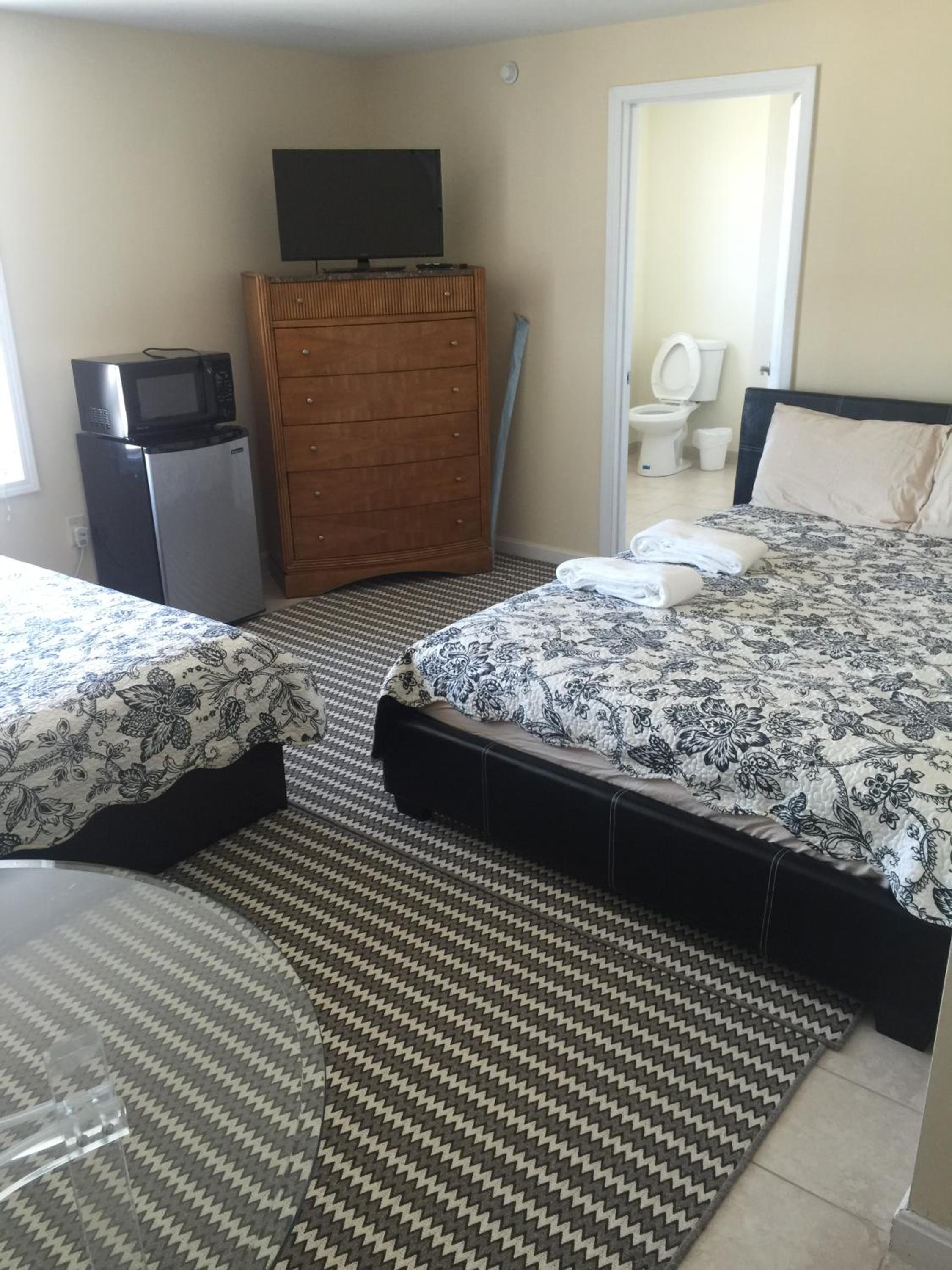 Double Queen Room photo 3