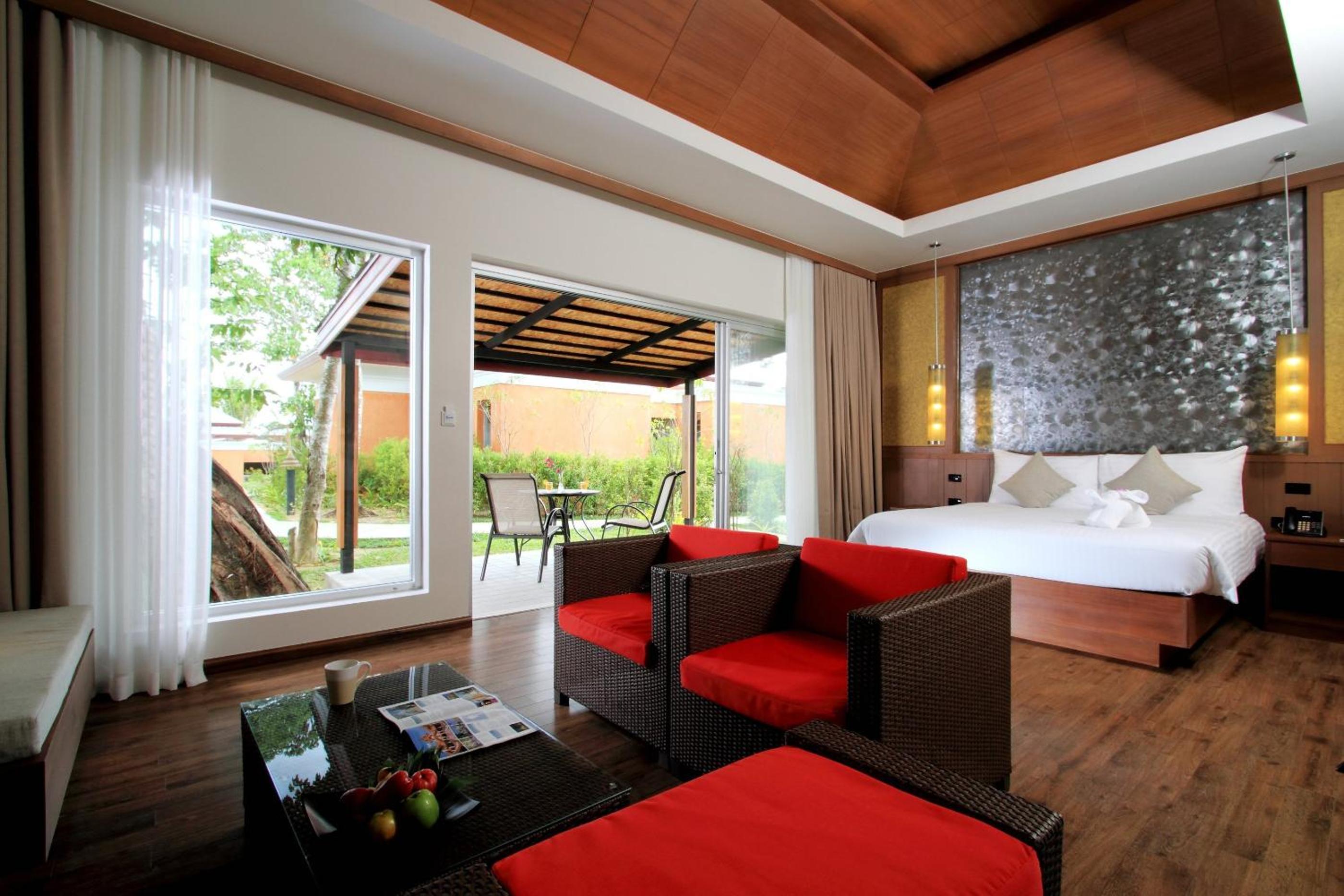 Villa Garden - Photo 5