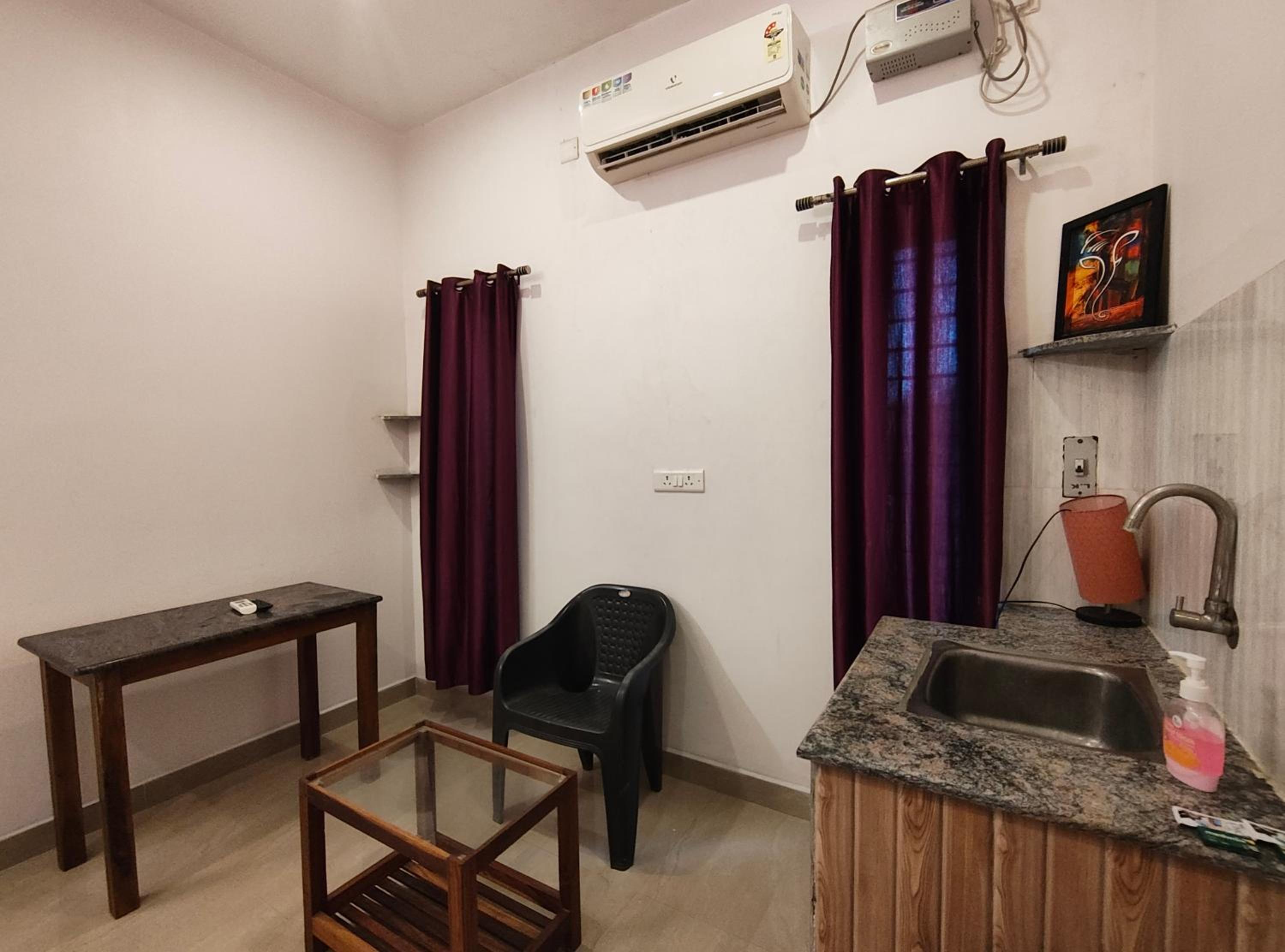 Budget Double Room photo 2