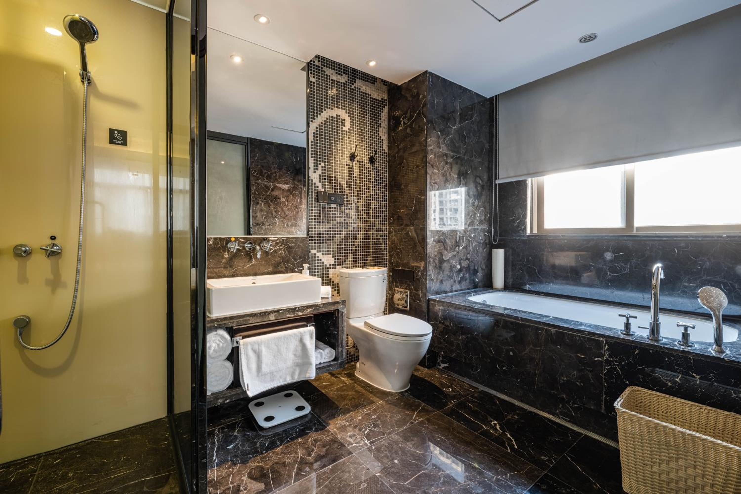 Jimu Double Room with Bathtub  photo 3