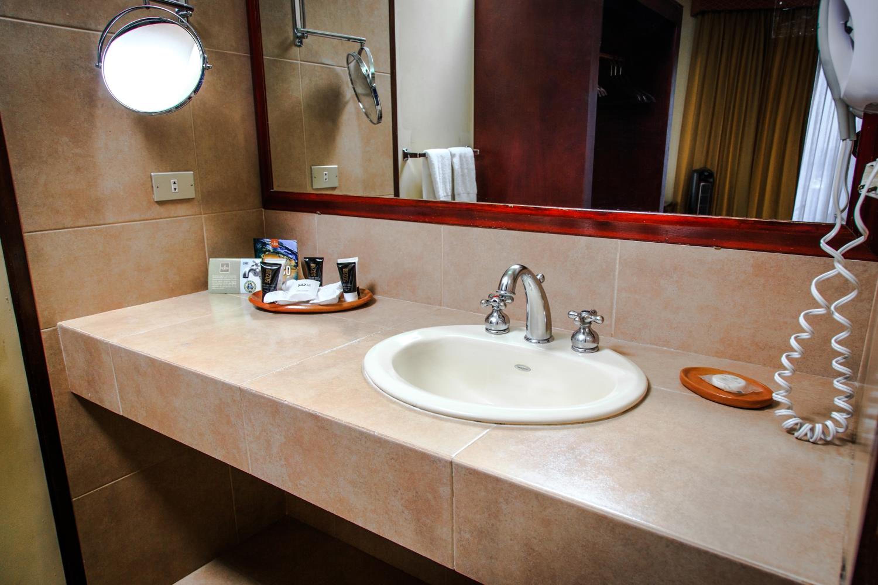 Standard Room - Photo 7