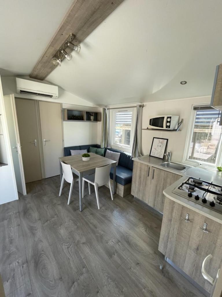 Three-Bedroom Vacation Home  photo 2