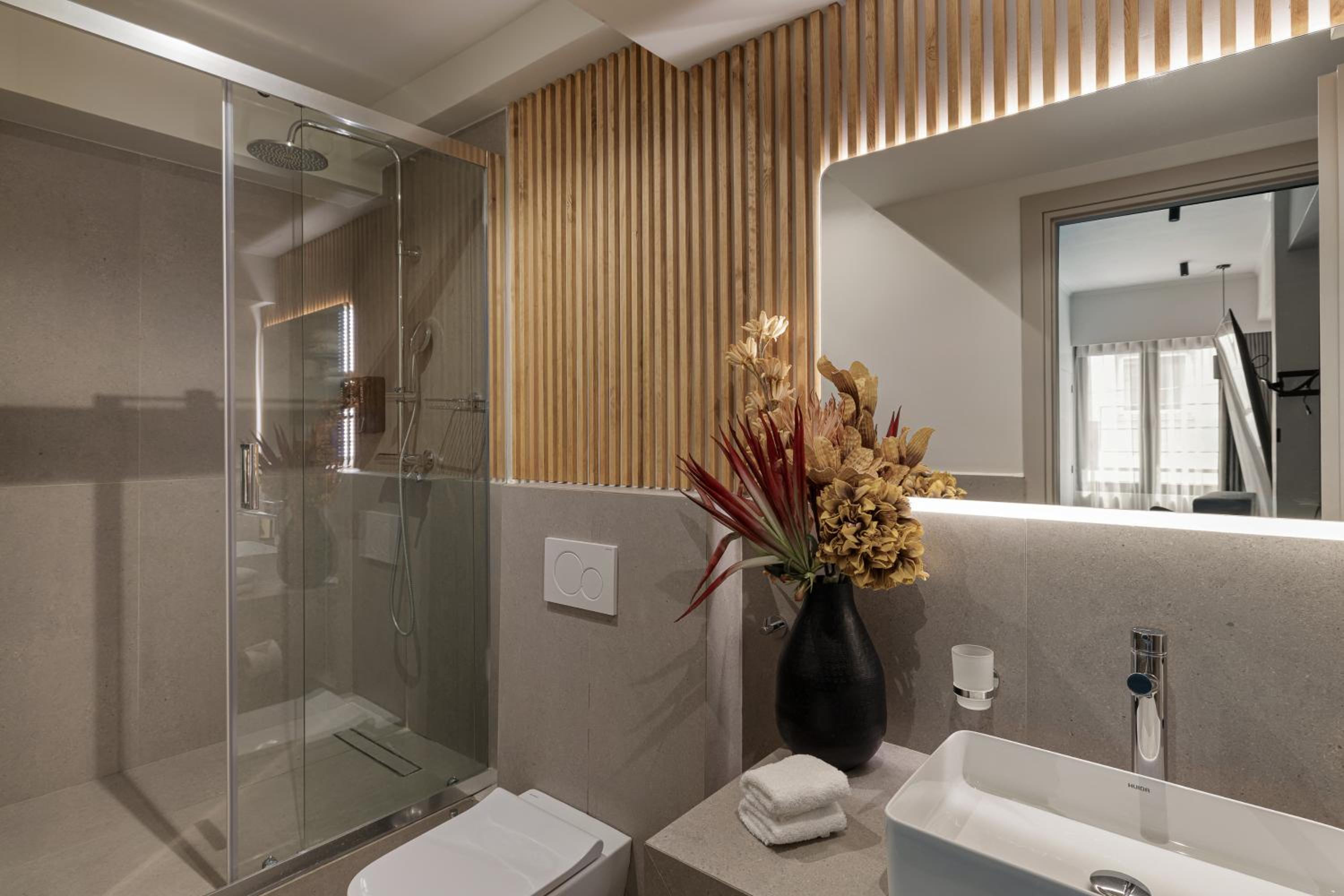 Deluxe Double or Twin Room photo 2