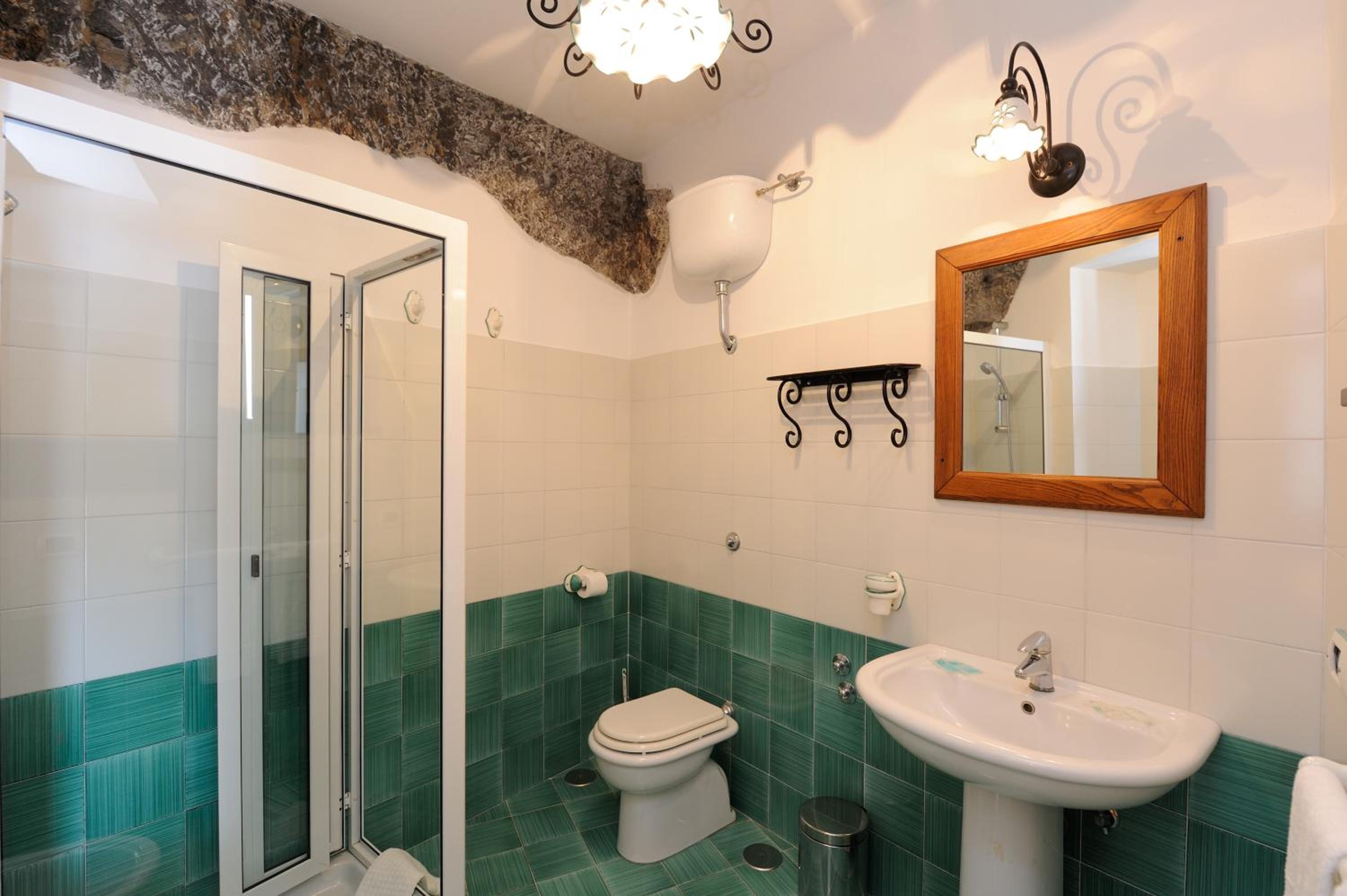 Double Room with Balcony and Sea View photo 3