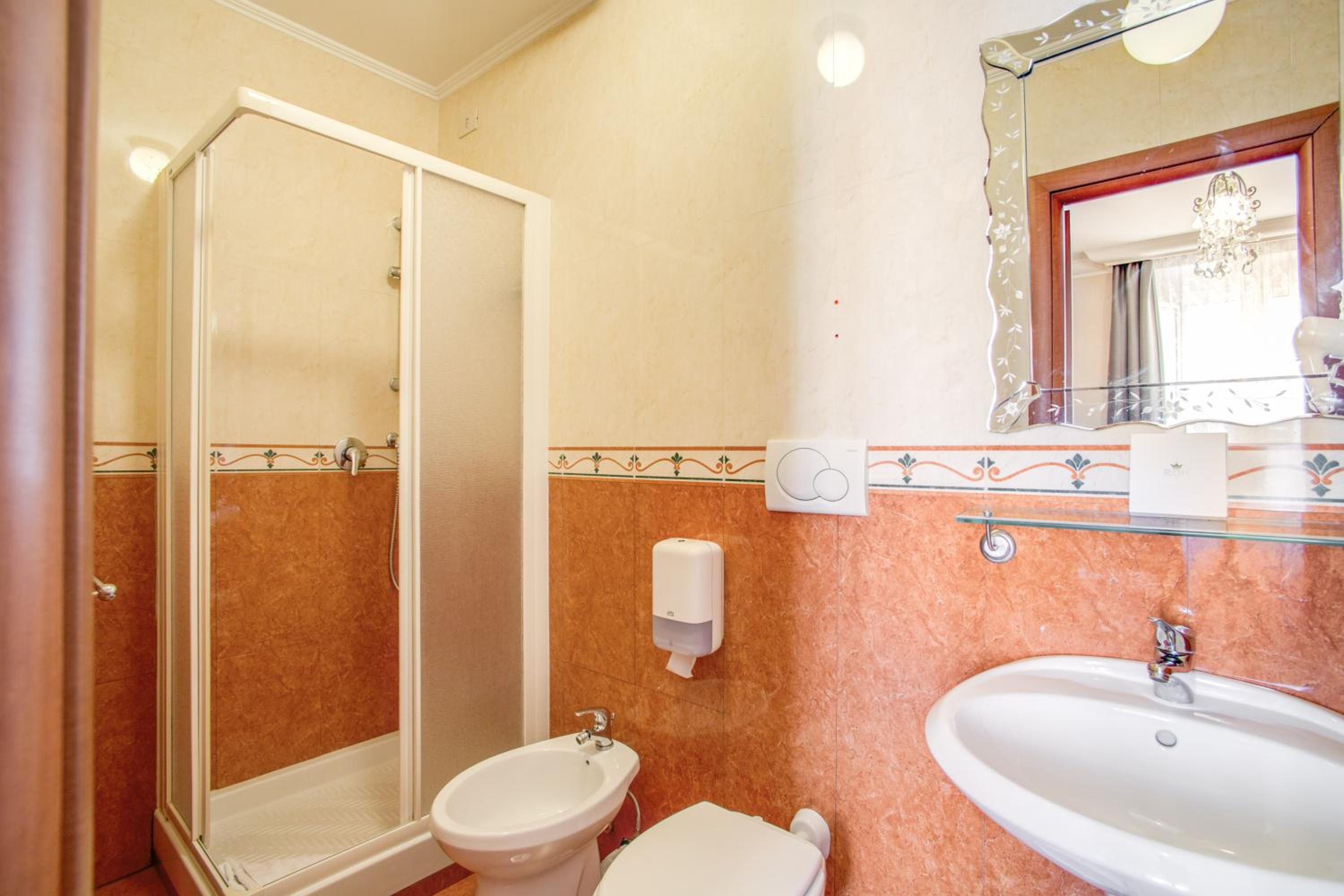 Double or Twin Room photo 2