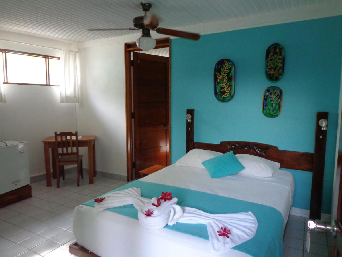 Family Room 8 photo 1
