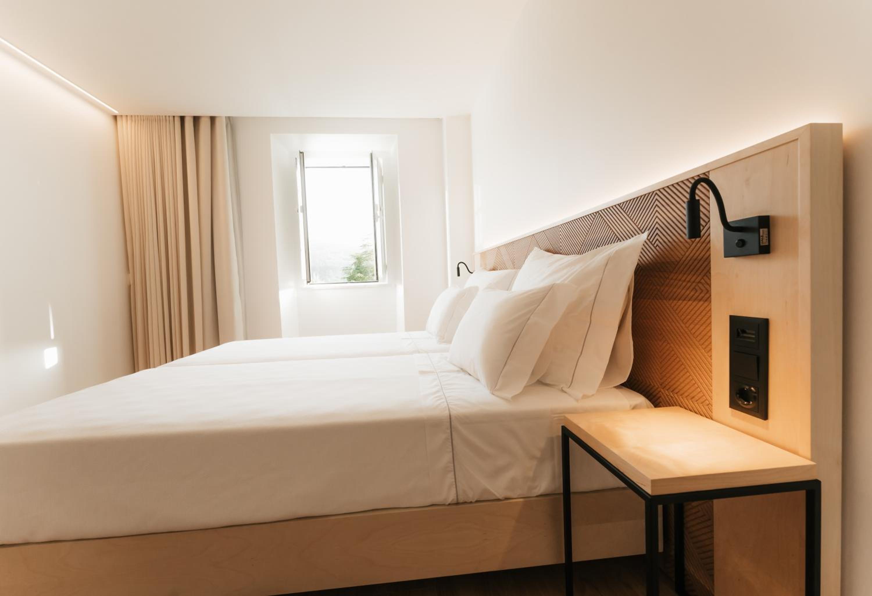 Deluxe Single Room