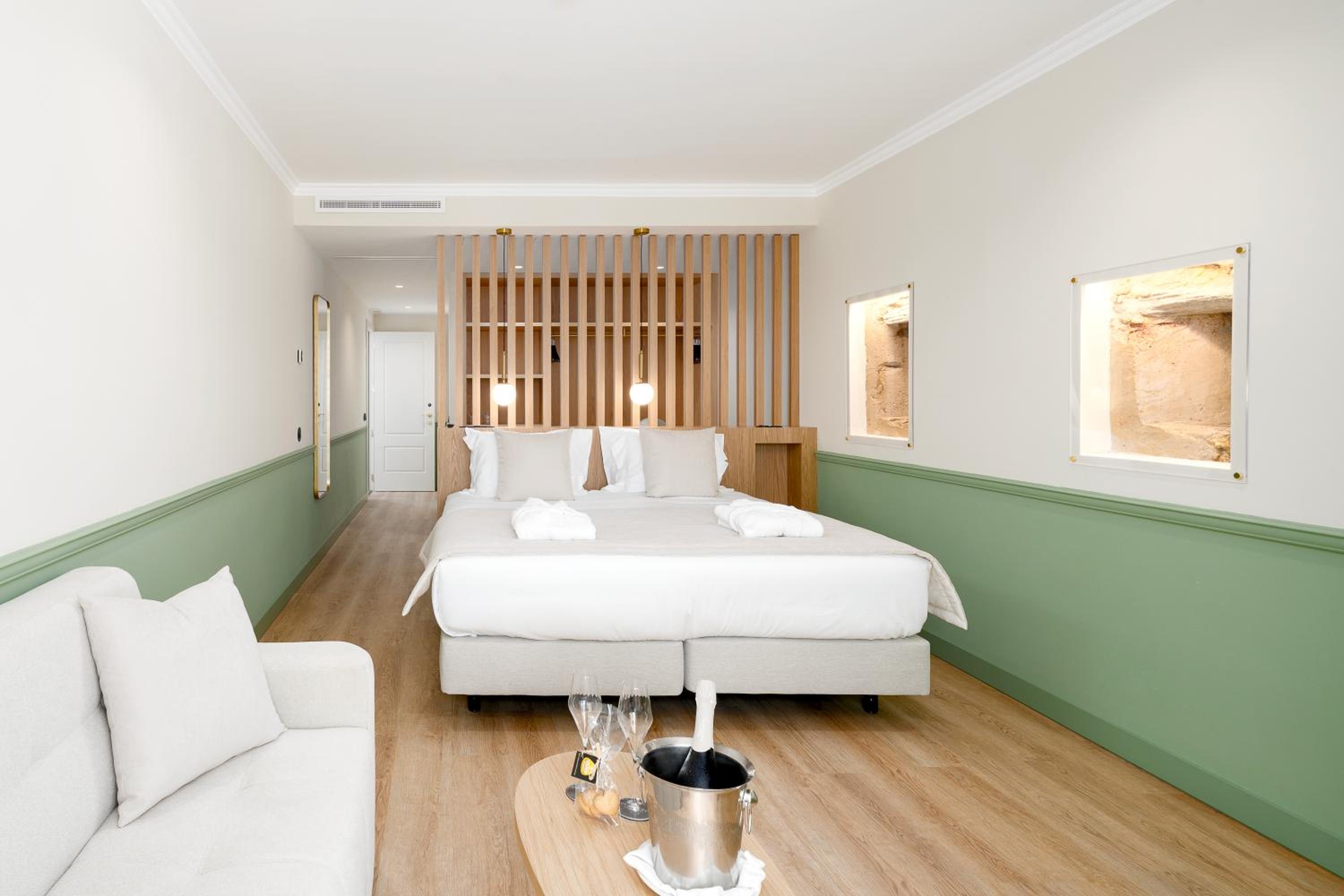 Signature Suite with Sea View