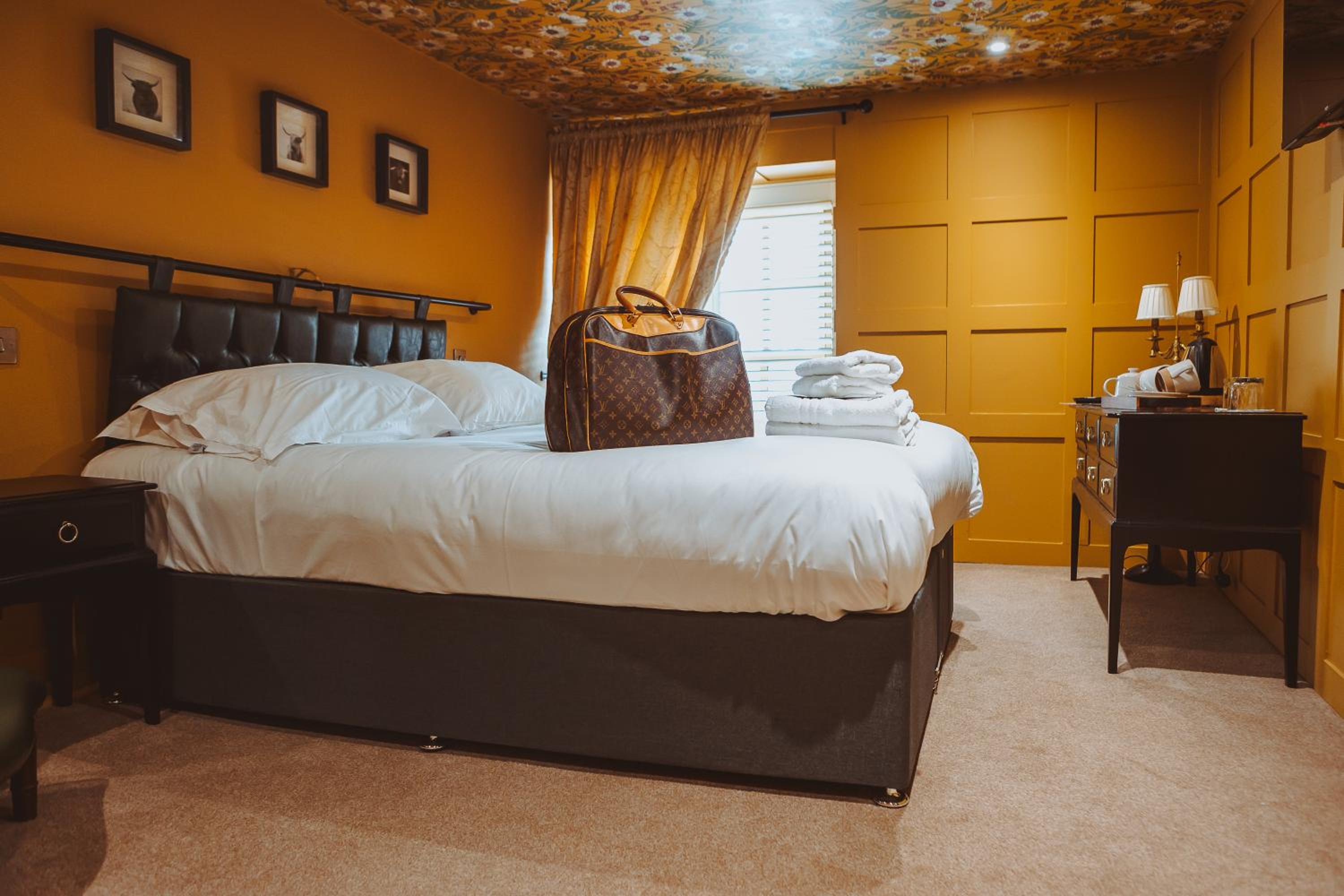 Deluxe Double or Twin Room - Photo 1