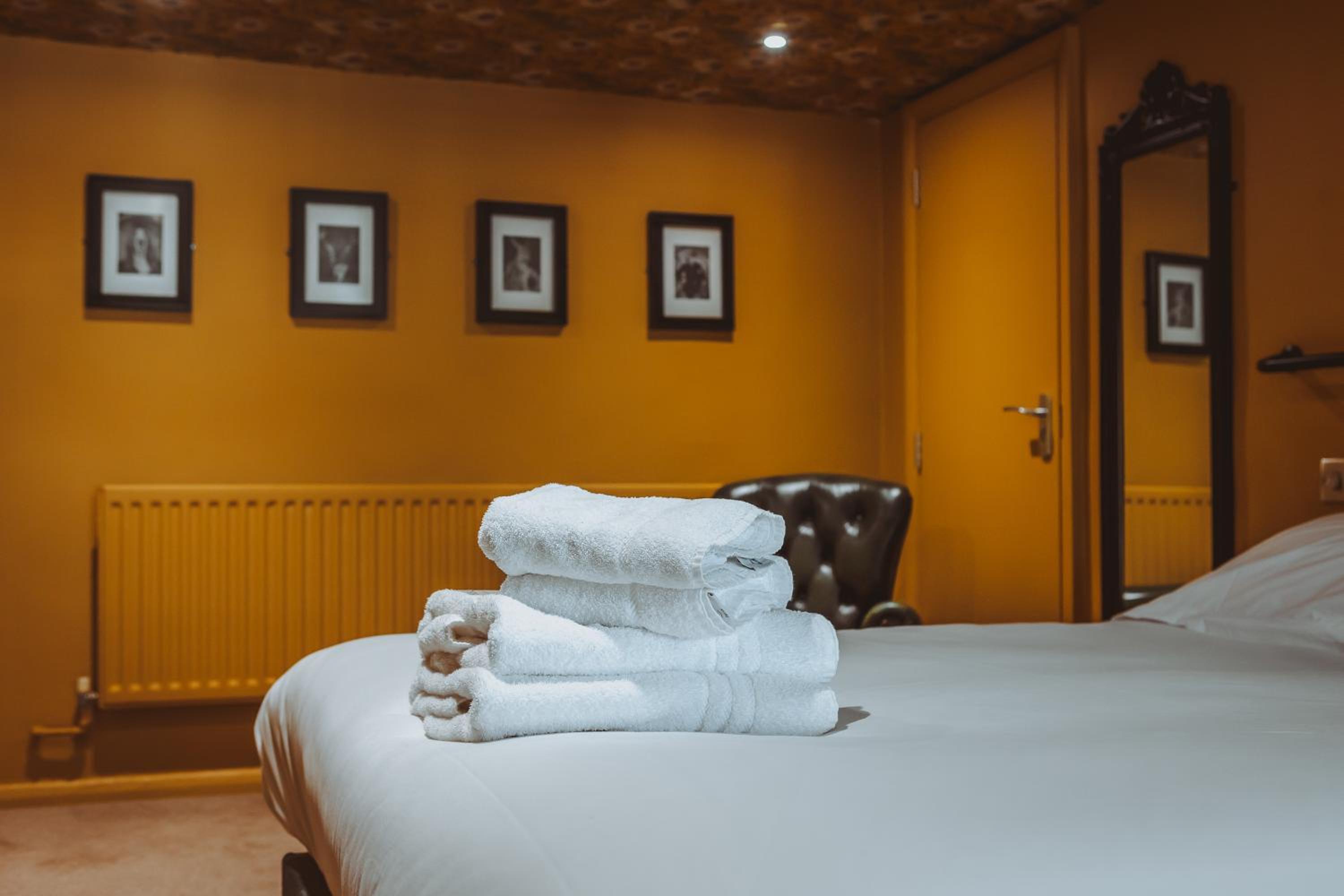 Deluxe Double or Twin Room - Photo 5