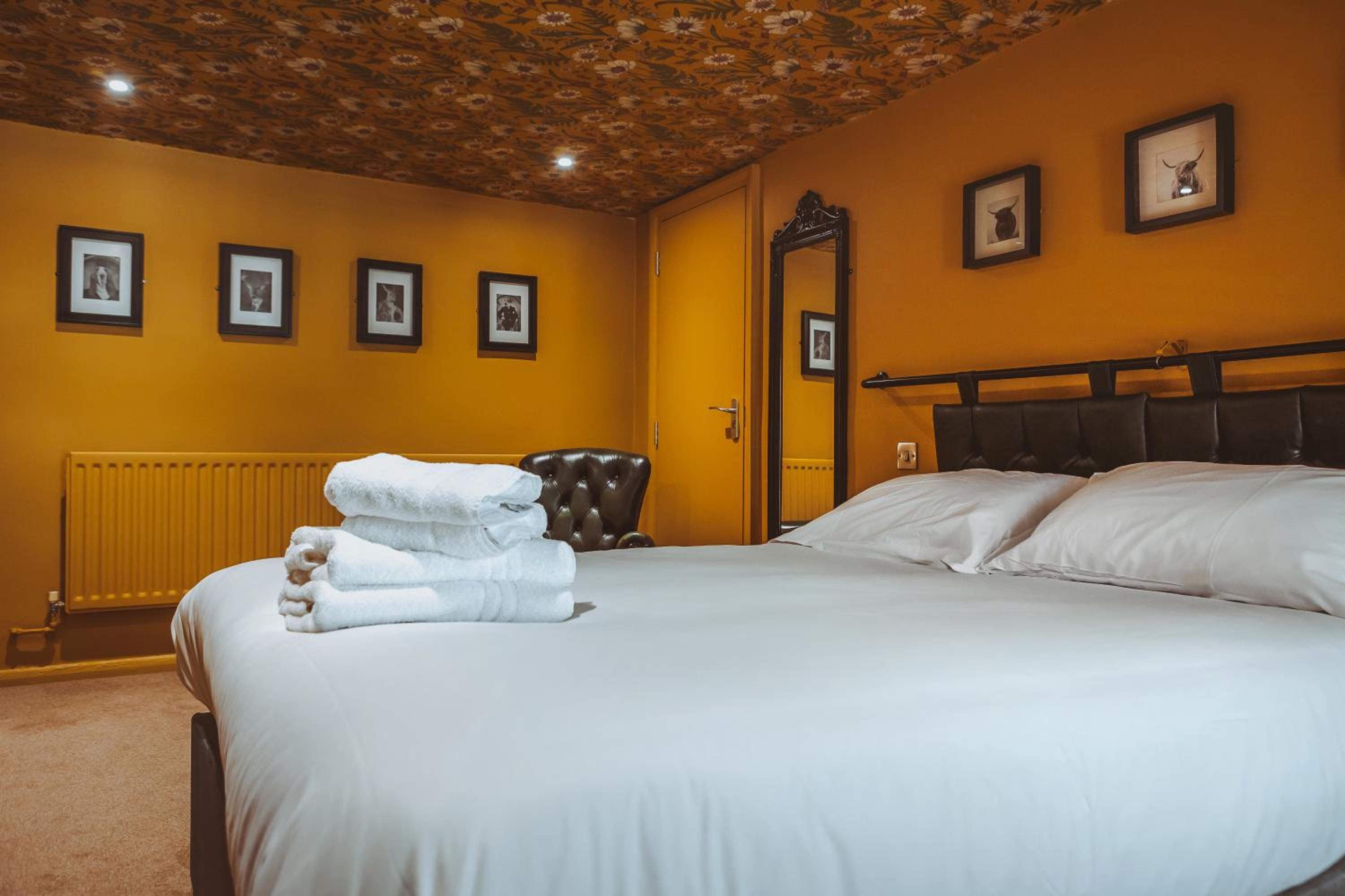 Deluxe Double or Twin Room - Photo 6